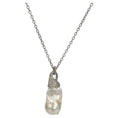 stunning baroque pearl pendant