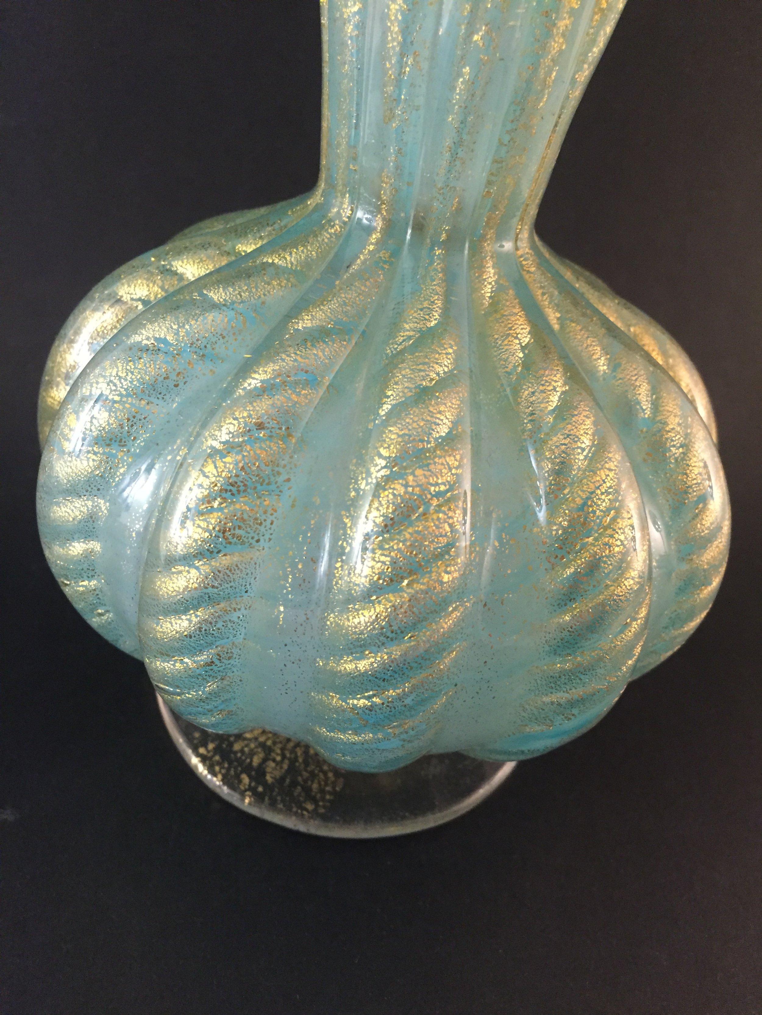 Art Glass Stunning Barovier & Toso Ribbed Italian Murano Glass Vase with Gold Inclusions For Sale