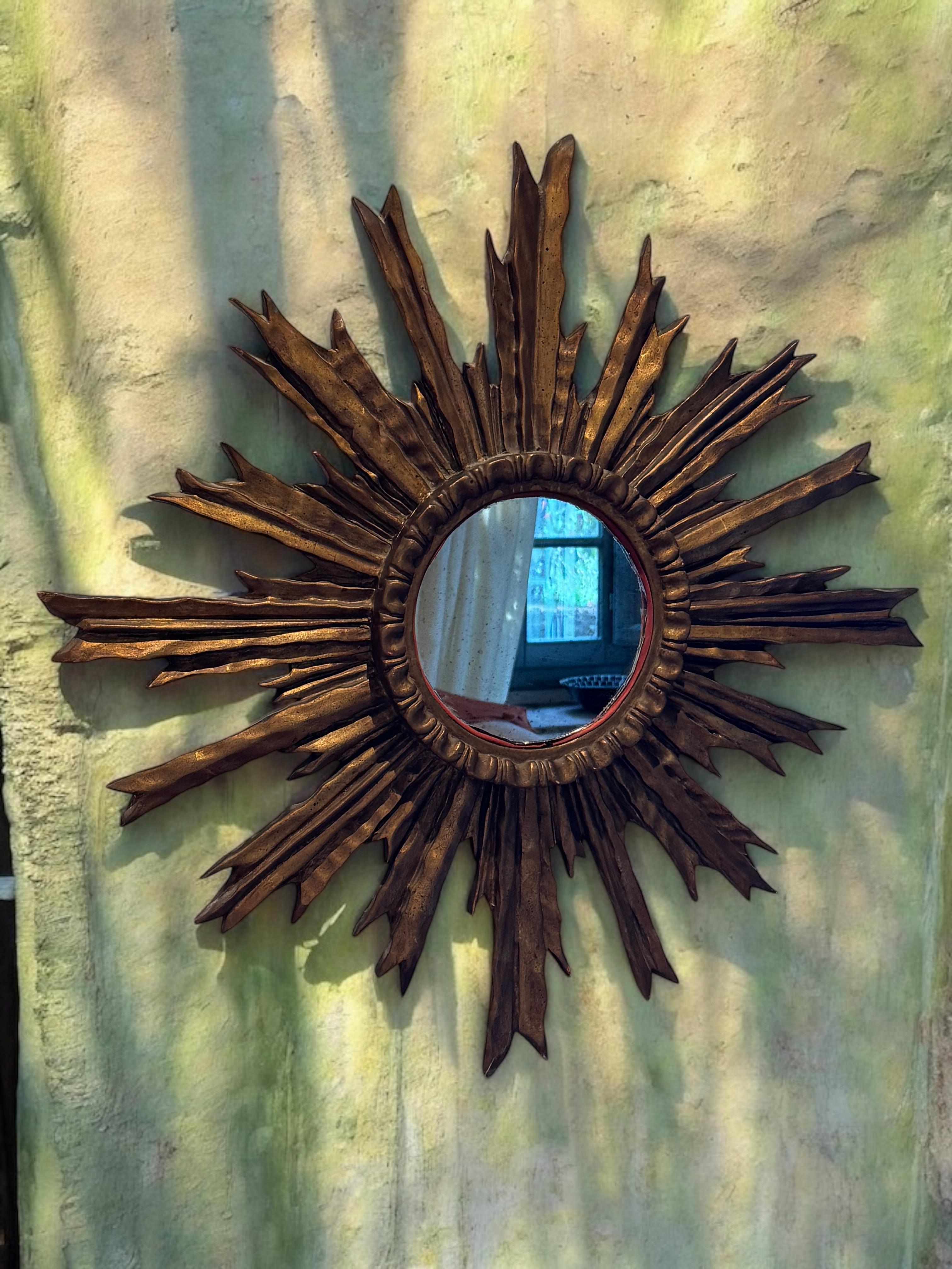 Atemberaubend Schöne Starburst Sunburst Vergoldetes Holz Spiegel Italien, ca. 1920er Jahre (Italienisch) im Angebot