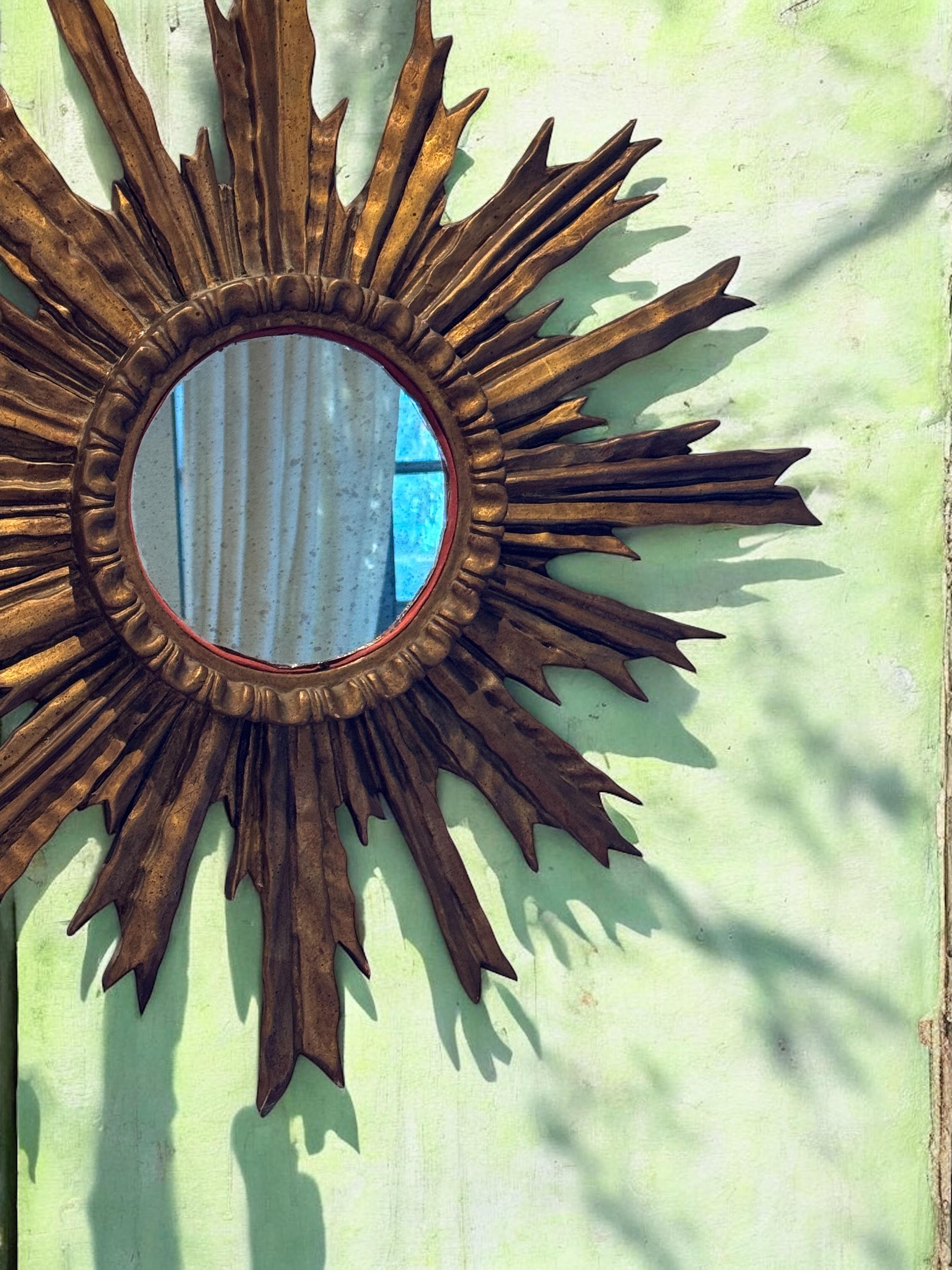 Atemberaubend Schöne Starburst Sunburst Vergoldetes Holz Spiegel Italien, ca. 1920er Jahre im Angebot 1