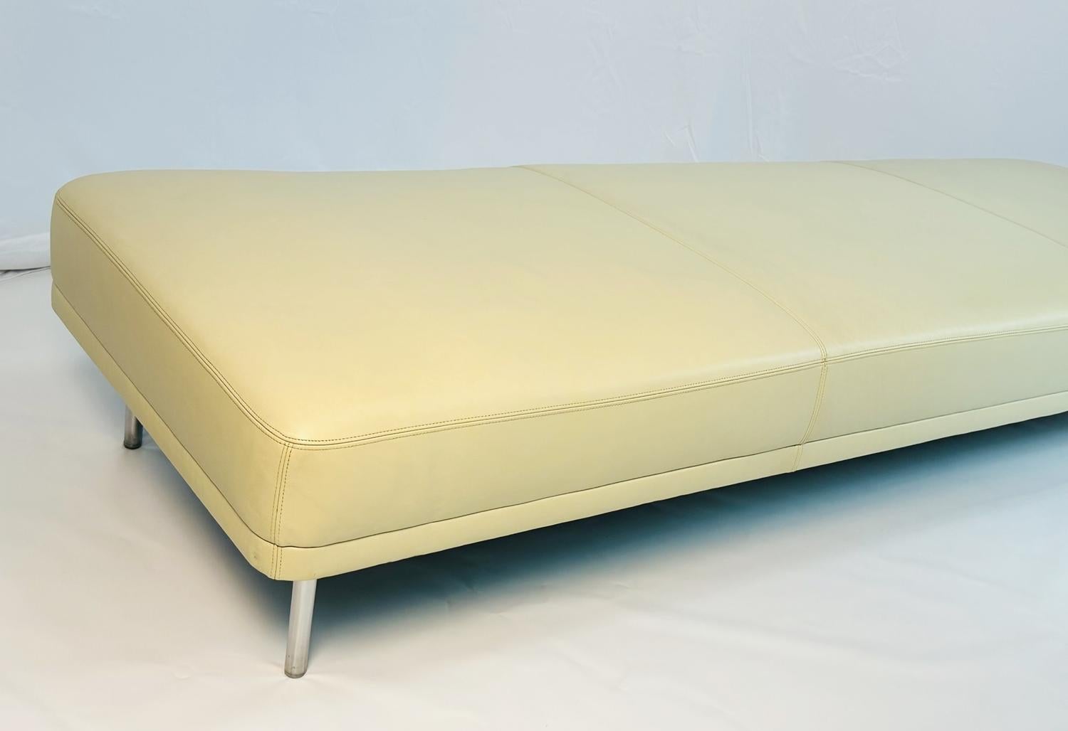 Fine XX secolo Letto da giorno Mirador di Lievore Altherr Molina per Bernhardt Design in vendita
