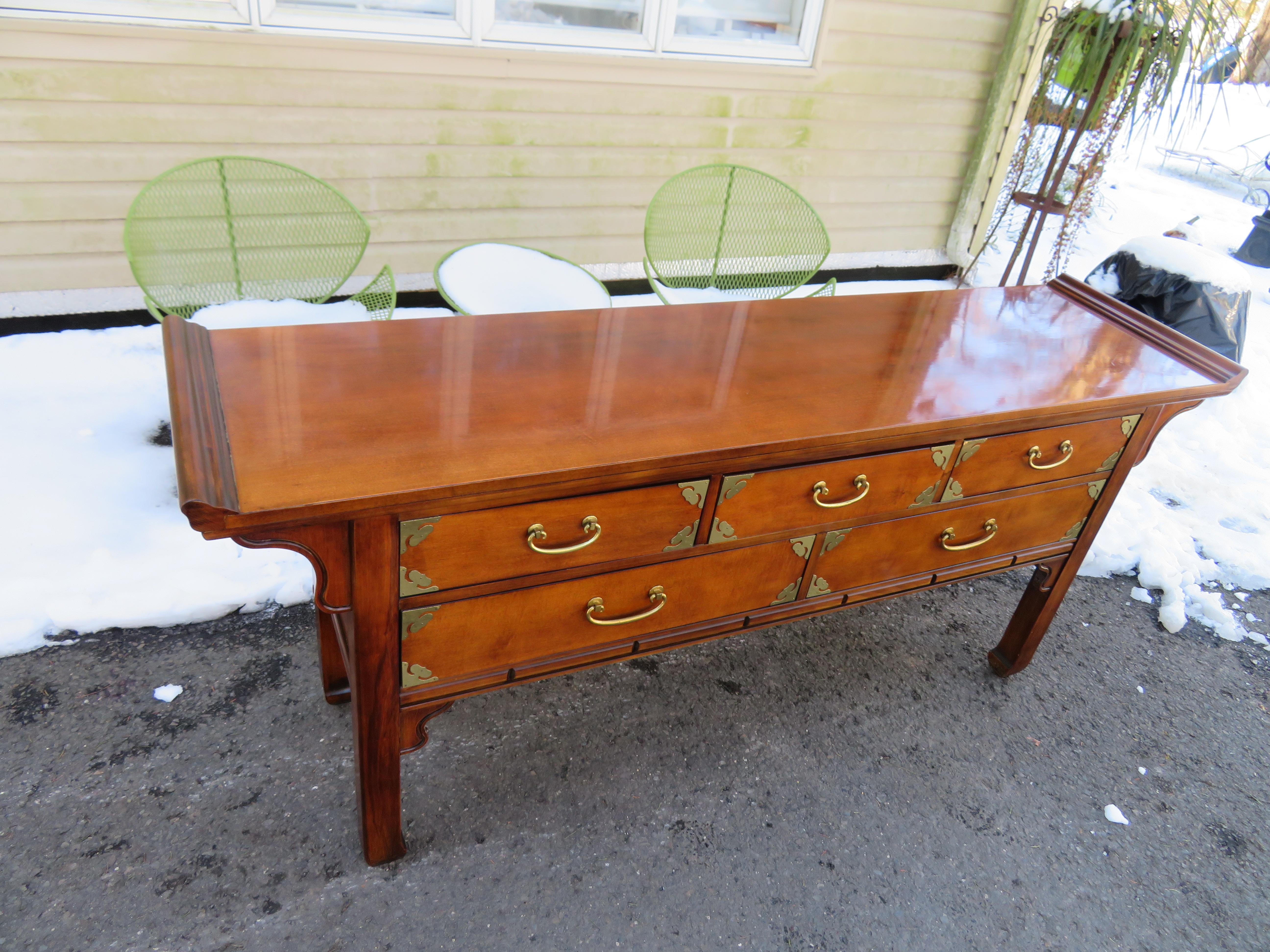 Stunning Bernhardt Asian Chinoiserie Alter Table Console Campaign Midcentury For Sale 9