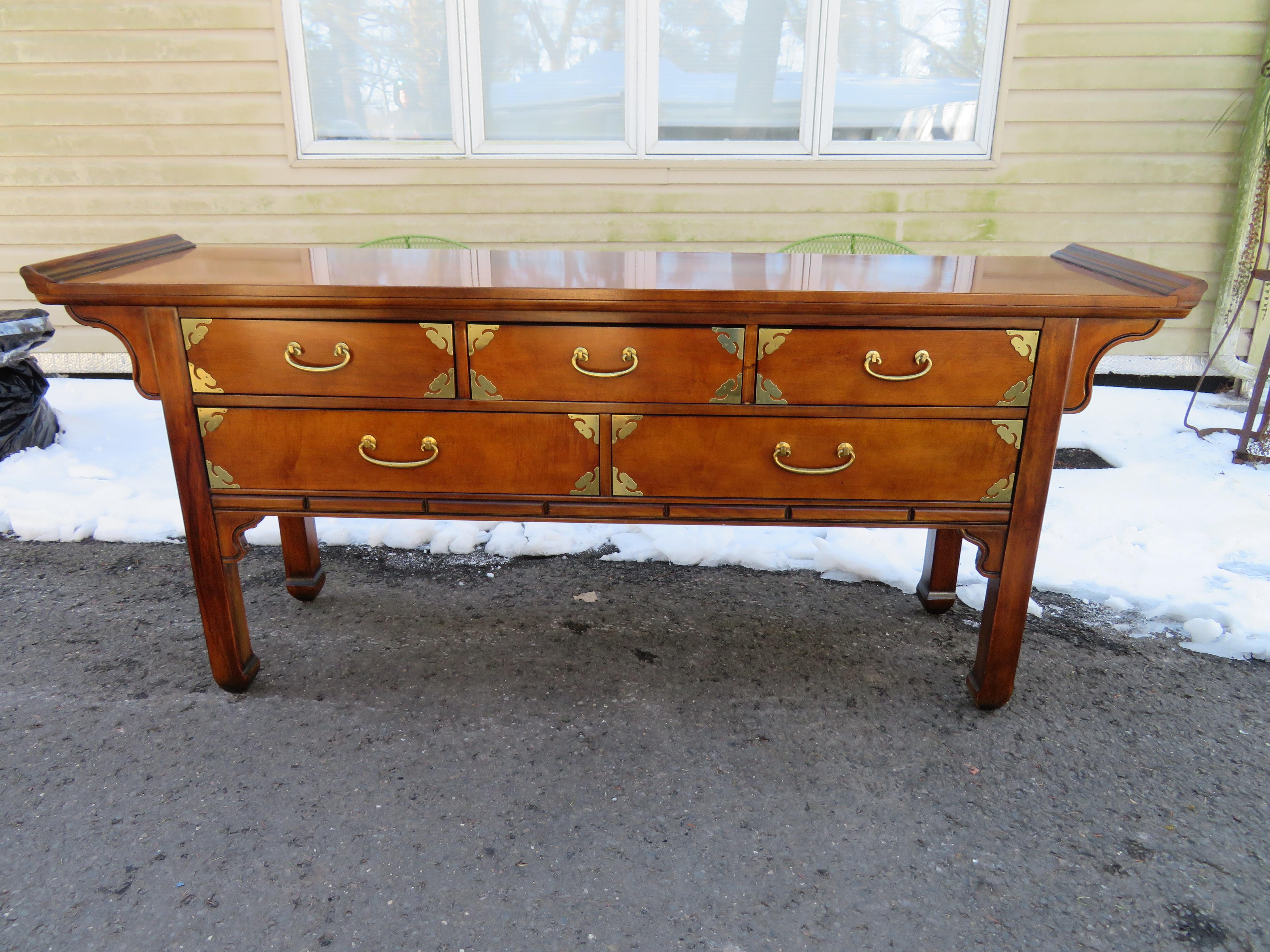 Stunning Bernhardt Asian Chinoiserie Alter Table Console Campaign Midcentury For Sale 11