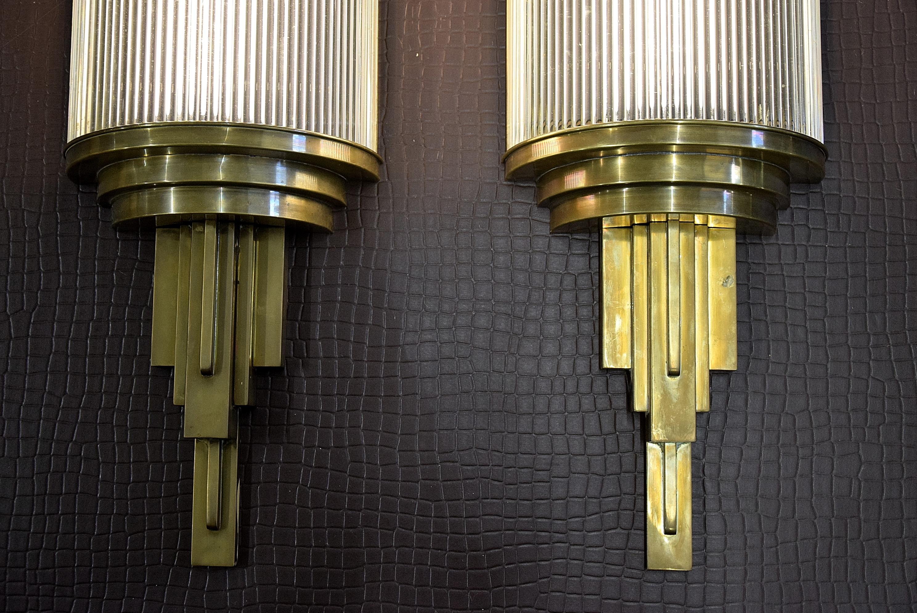 Néerlandais Superbe ensemble de Wall Lights Art Deco pour le cinéma