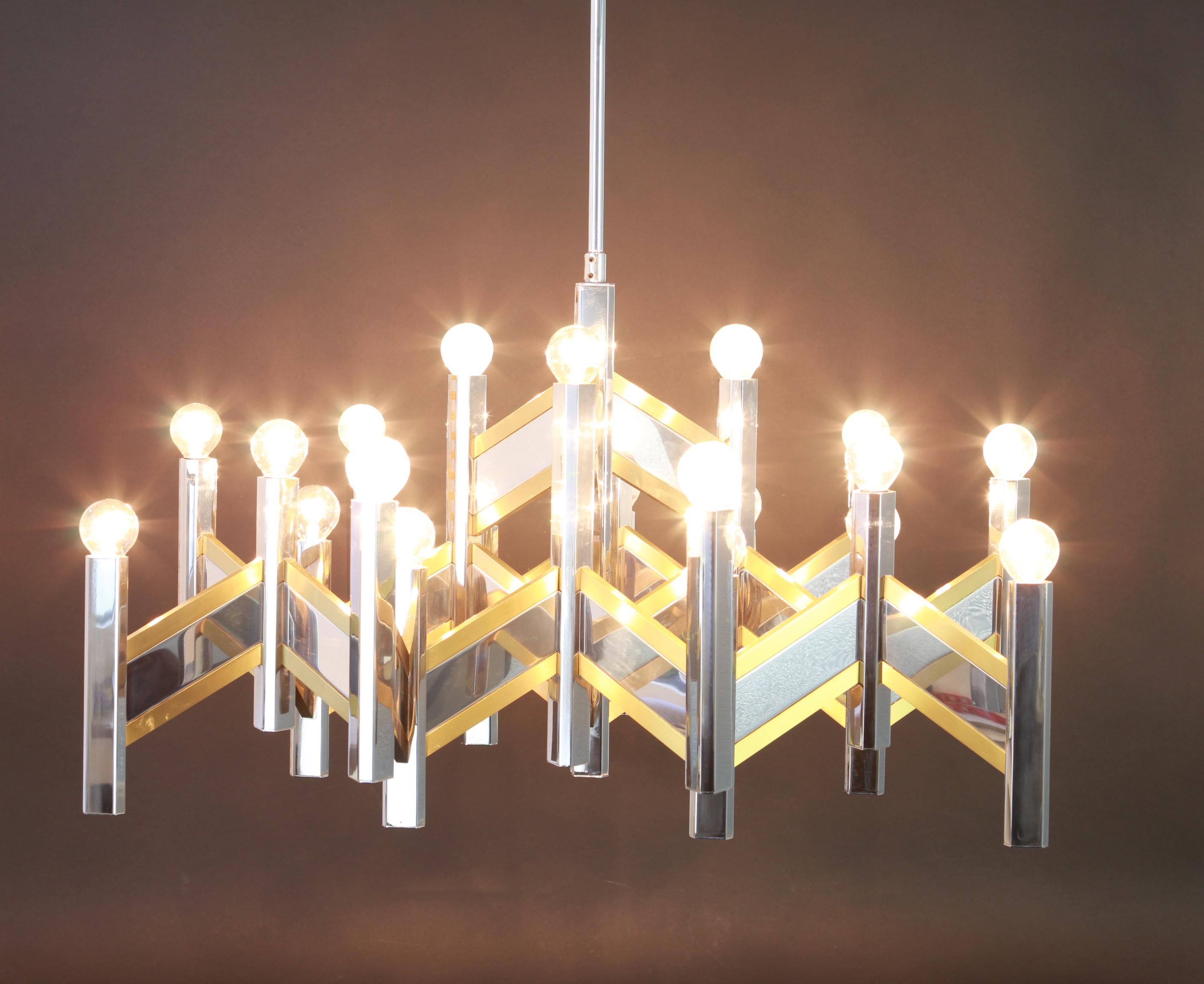 Superbe grand lustre Sciolari:: Italie:: années 1960 3