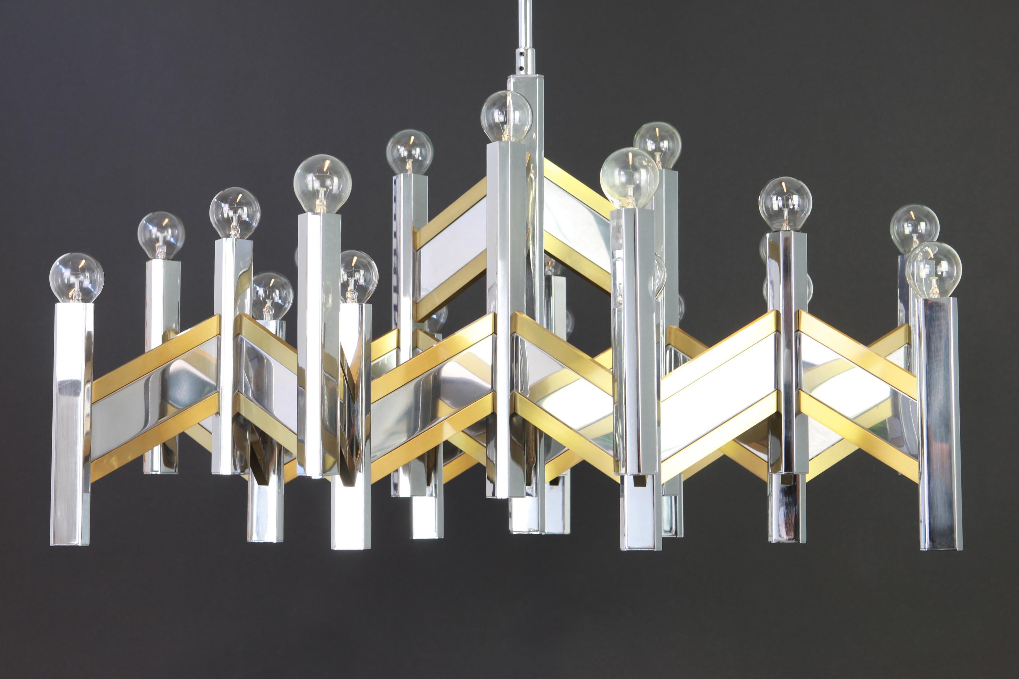 Mid-Century Modern Superbe grand lustre Sciolari:: Italie:: années 1960