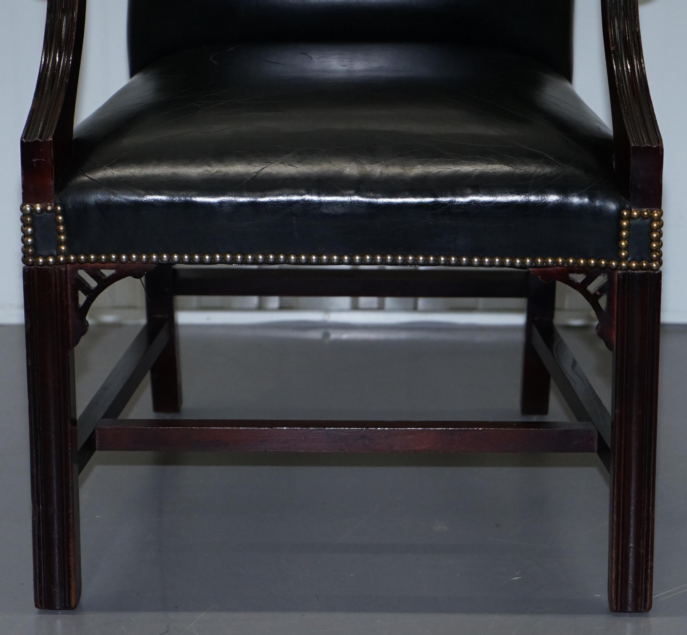 Stunning Black Leather Thomas Chippendale Style Gainsborough Carver Armchair For Sale 2