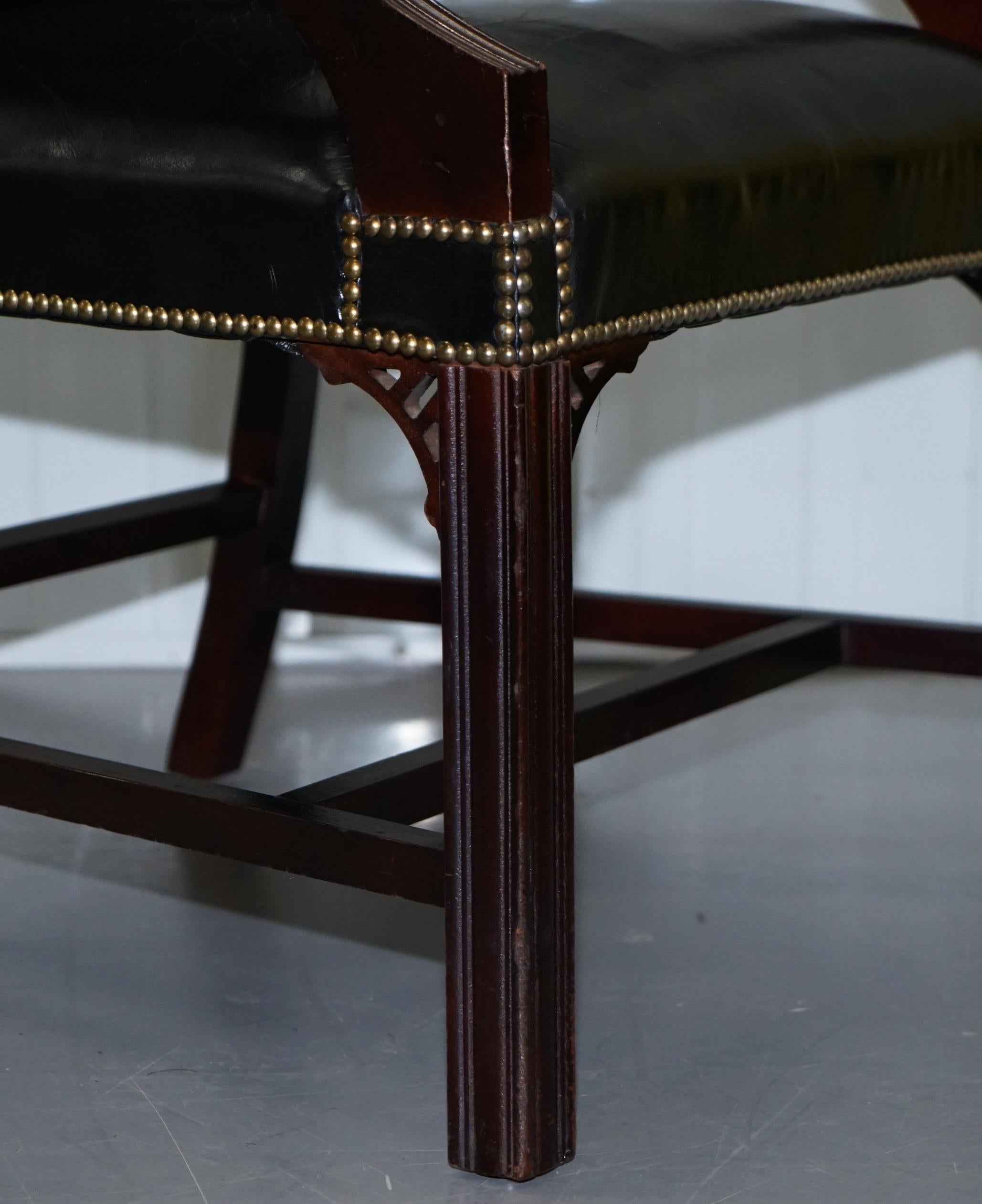 Stunning Black Leather Thomas Chippendale Style Gainsborough Carver Armchair For Sale 6