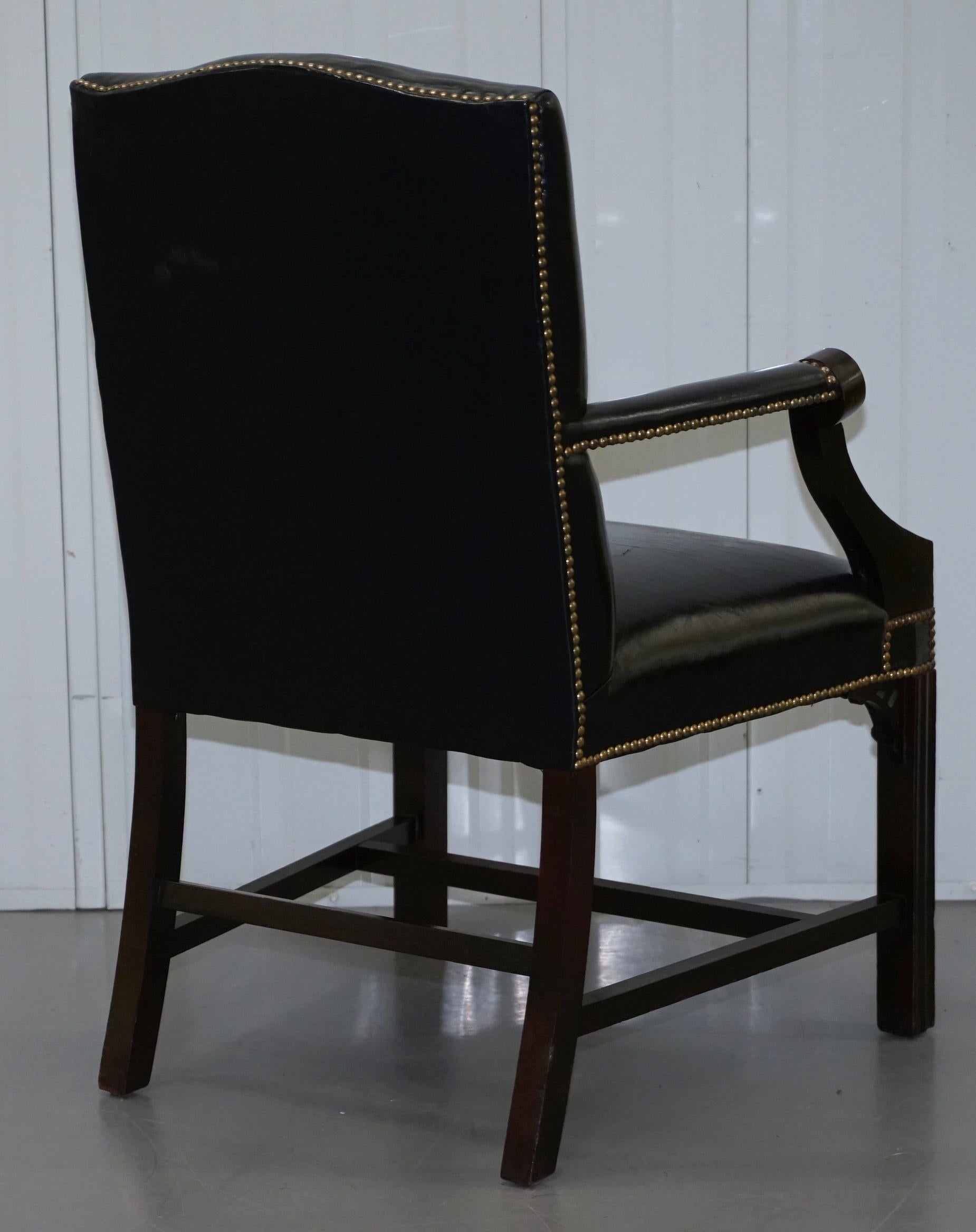 Stunning Black Leather Thomas Chippendale Style Gainsborough Carver Armchair For Sale 8