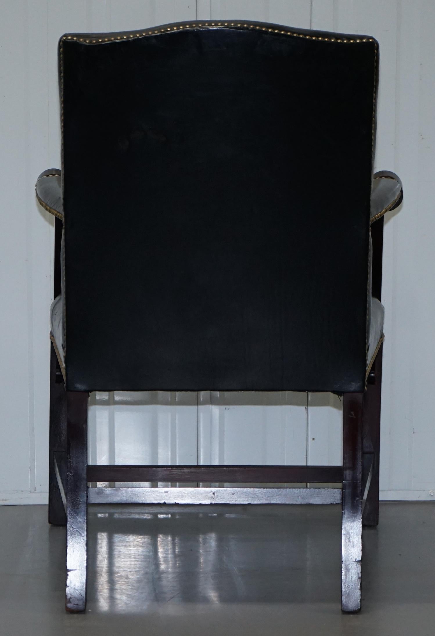 Stunning Black Leather Thomas Chippendale Style Gainsborough Carver Armchair For Sale 8