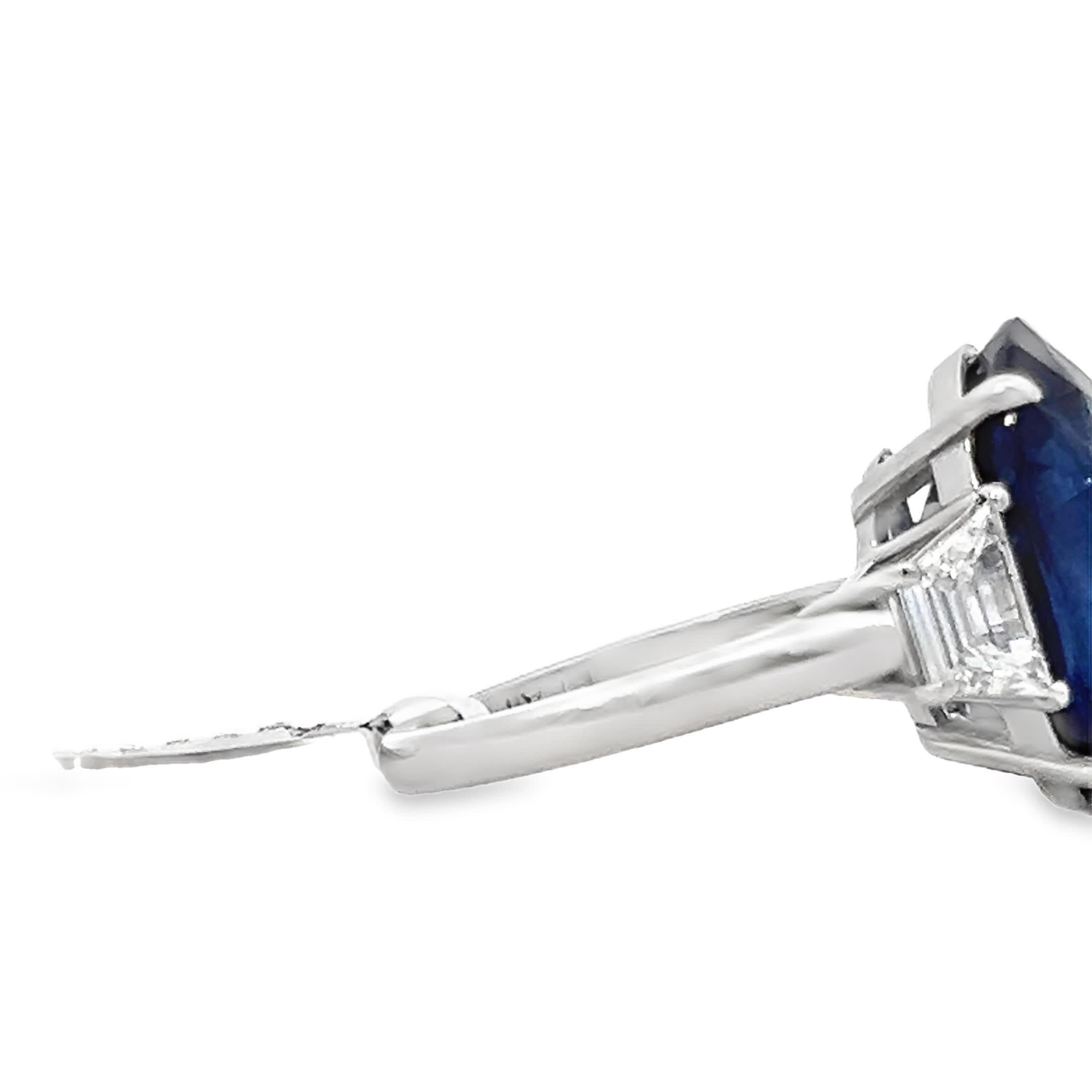 Atemberaubender blauer Saphir-Ring Damen im Angebot