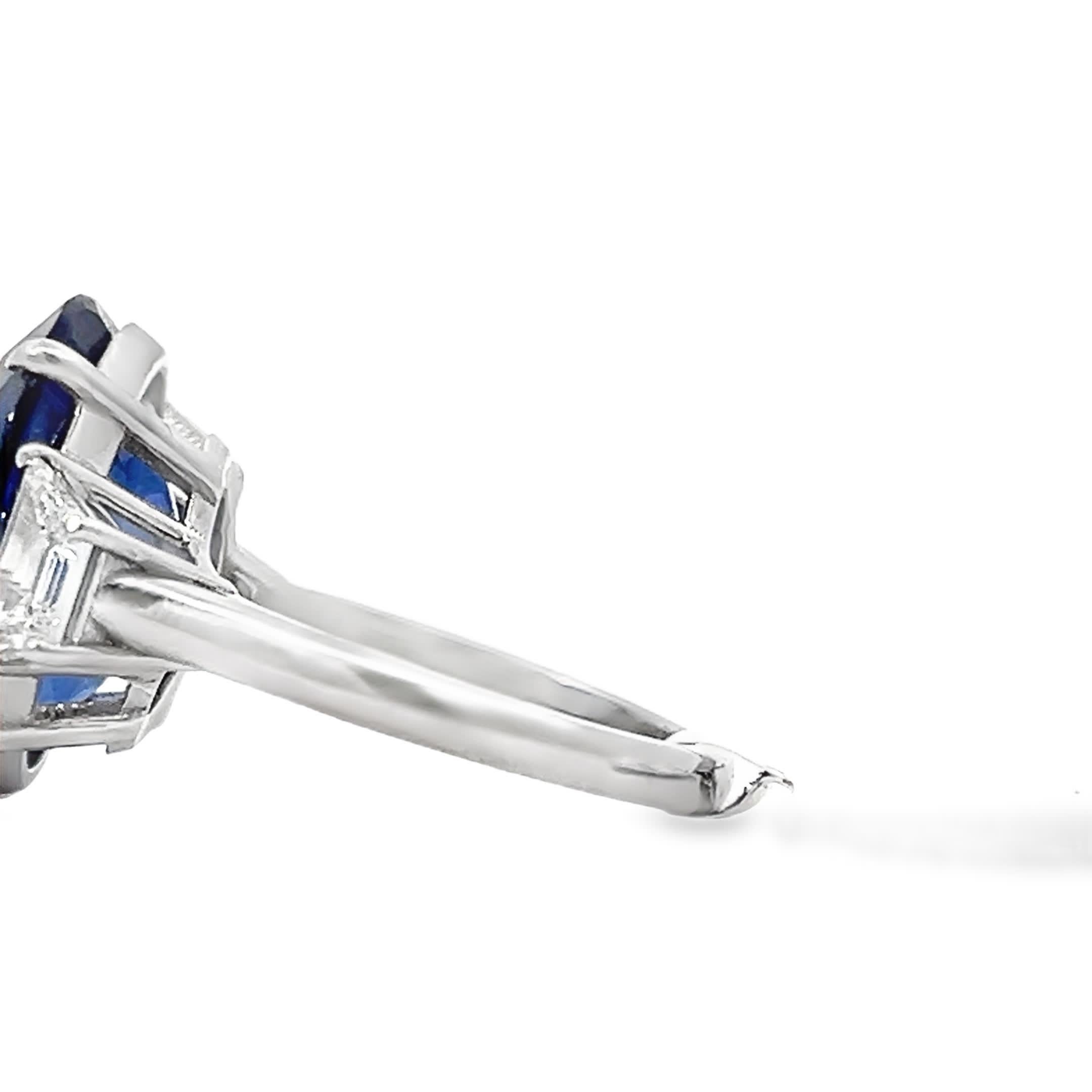 Atemberaubender blauer Saphir-Ring im Angebot 3