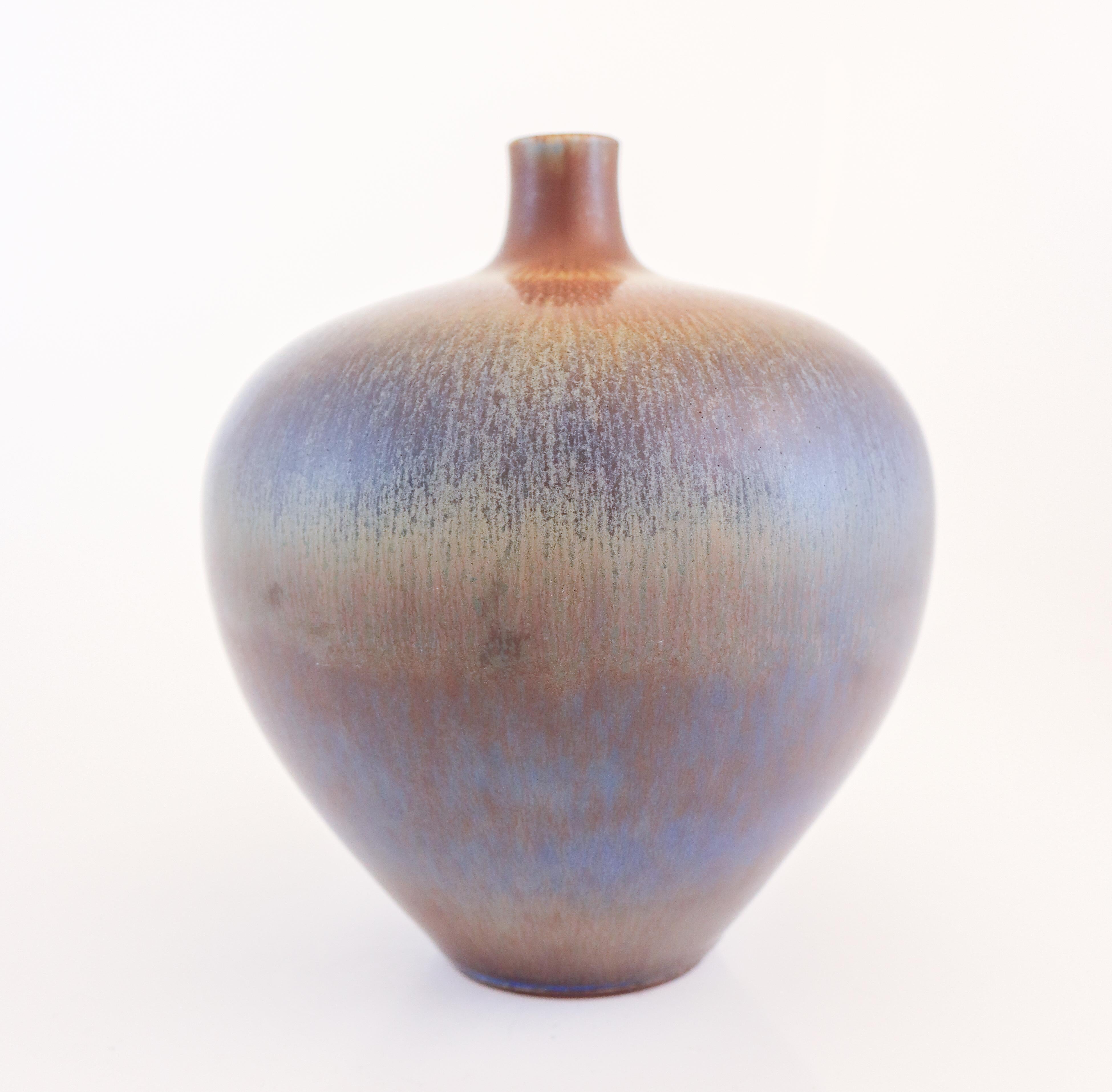 Stunning Blue Stoneware Vase, Berndt Friberg, Gustavsberg 1963 In condizioni ottime in vendita a Stockholm, SE