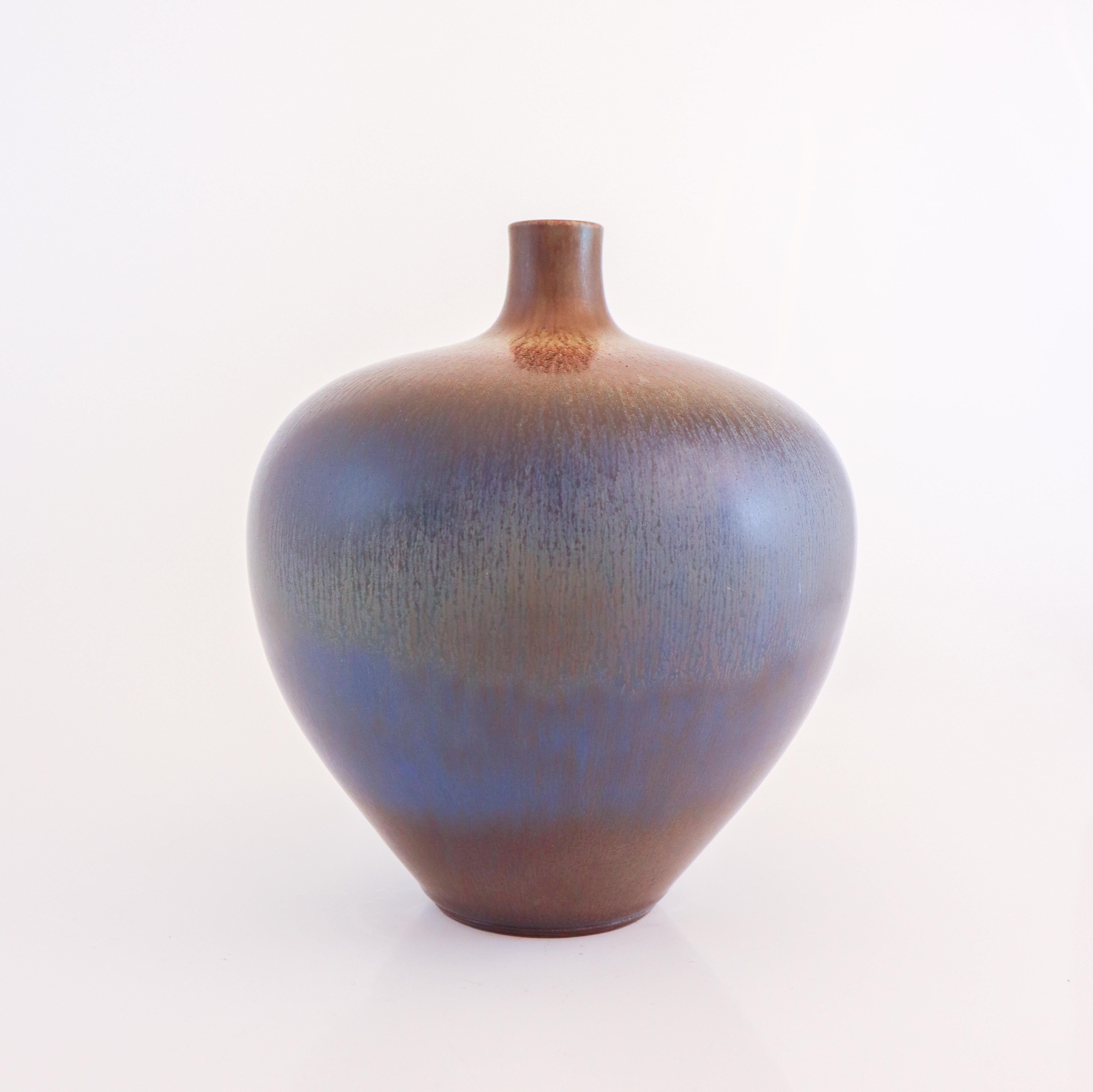 XX secolo Stunning Blue Stoneware Vase, Berndt Friberg, Gustavsberg 1963 in vendita