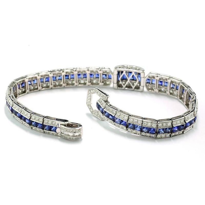 Contemporary Stunning Bracelet Sapphires and Diamonds, 10.50 ct 18Kt White Gold 