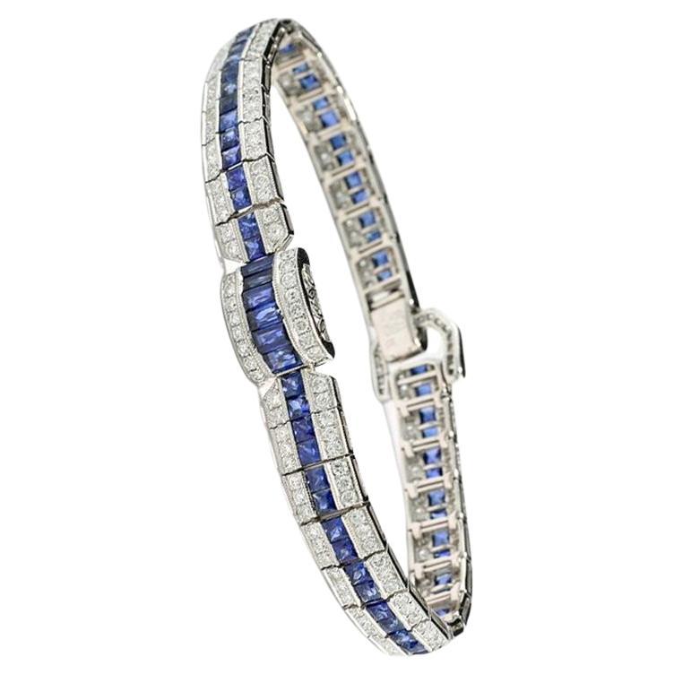 Stunning Bracelet Sapphires and Diamonds, 10.50 ct 18Kt White Gold "Belt"-Design For Sale