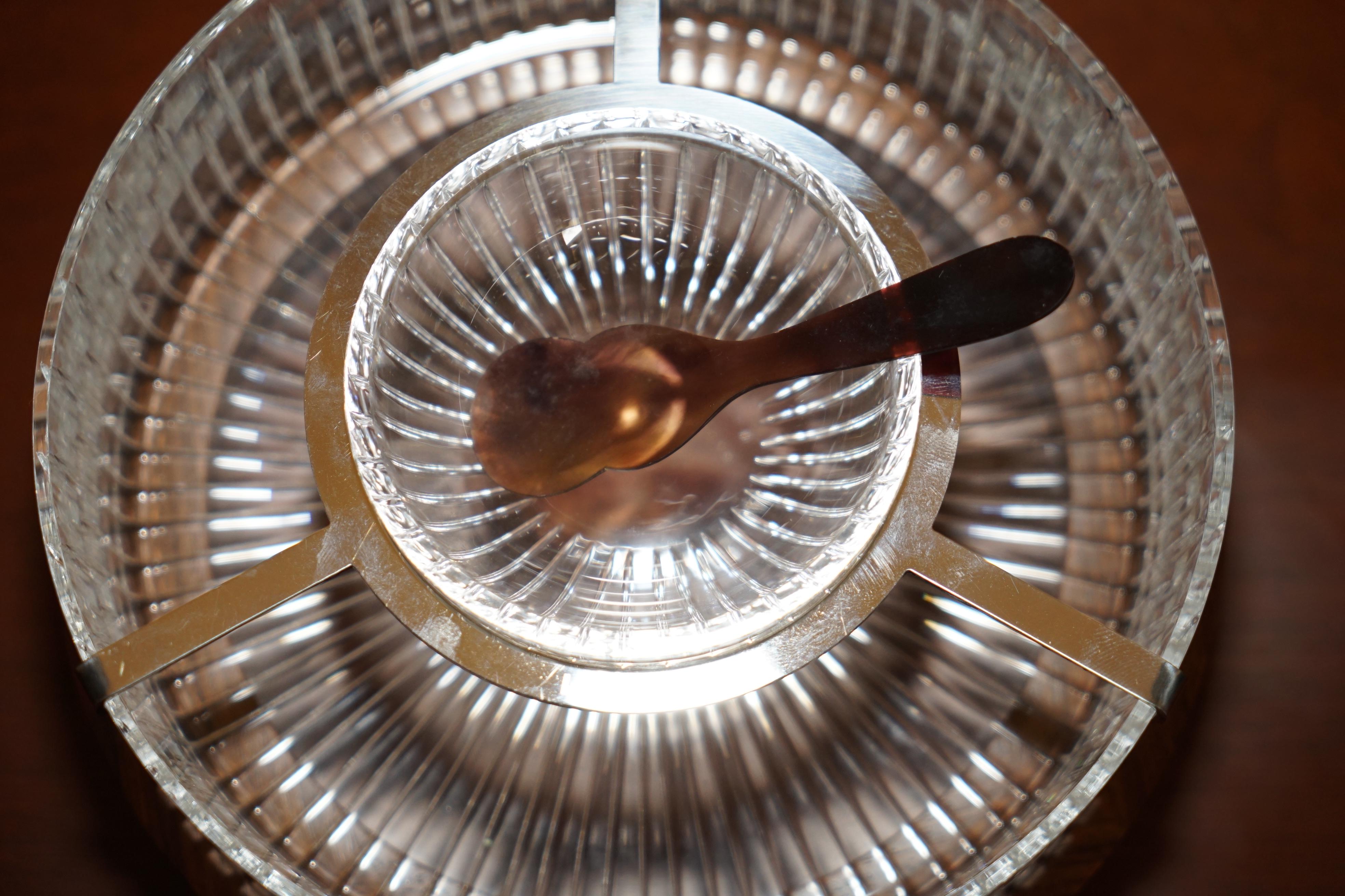 STUNNING BRAND NEW IN THE BOX ViSCOUNT DAVID LINLEY CUT GLASS CRYSTAL CAVIAR SET (Kristall) im Angebot