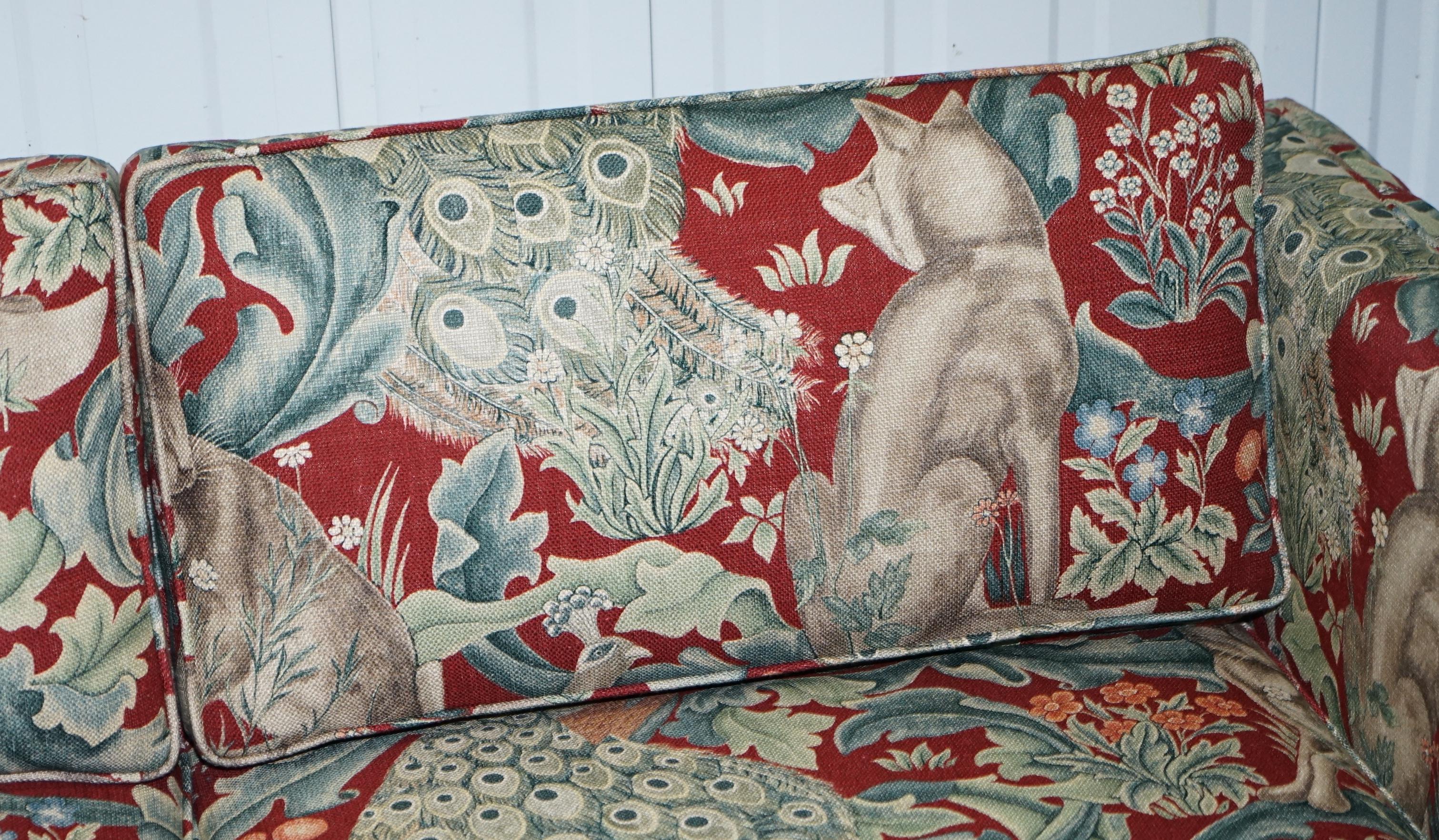 Modern Stunning Brand New William Morris Forest Linen Upholstered Chesterfield Sofa