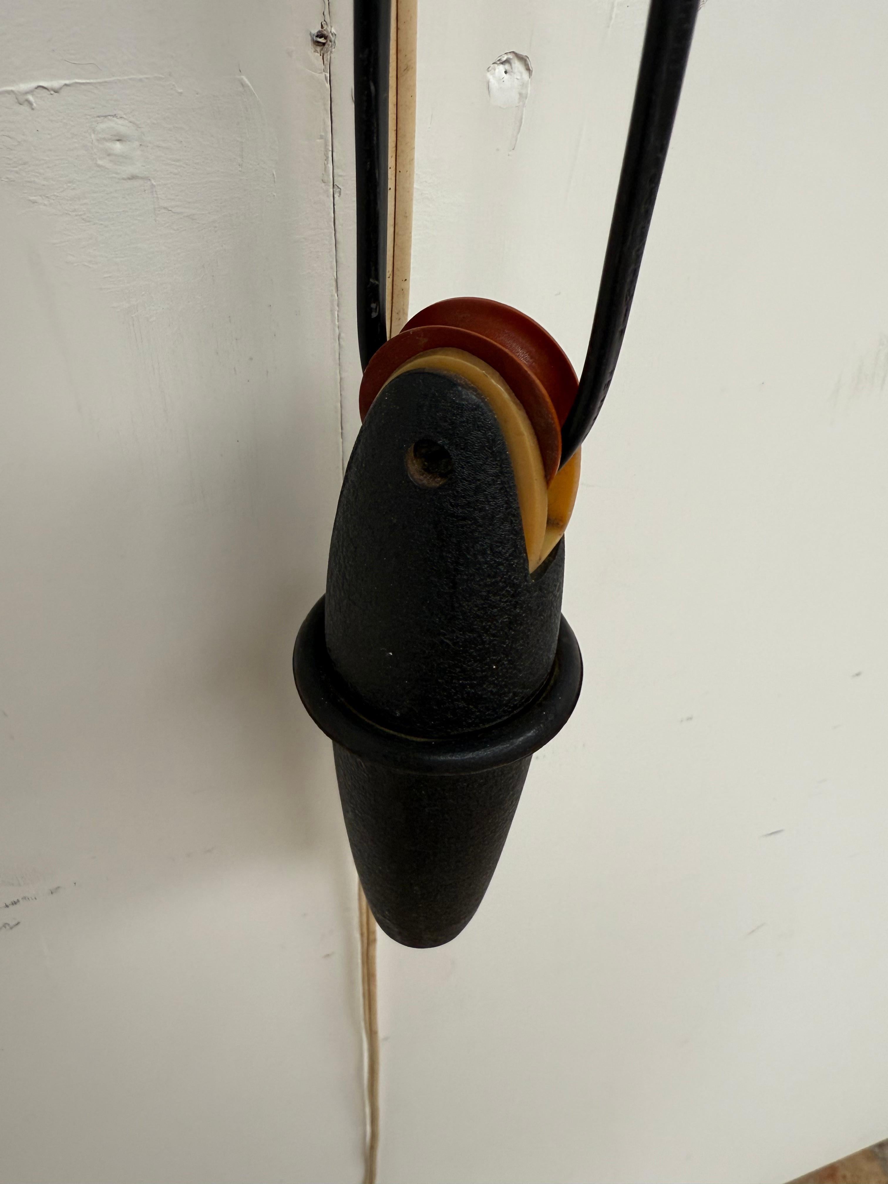 Impresionante aplique de pared de contrapeso con brazo oscilante de latón de los años 50 de Cosack Leuchten en venta 10