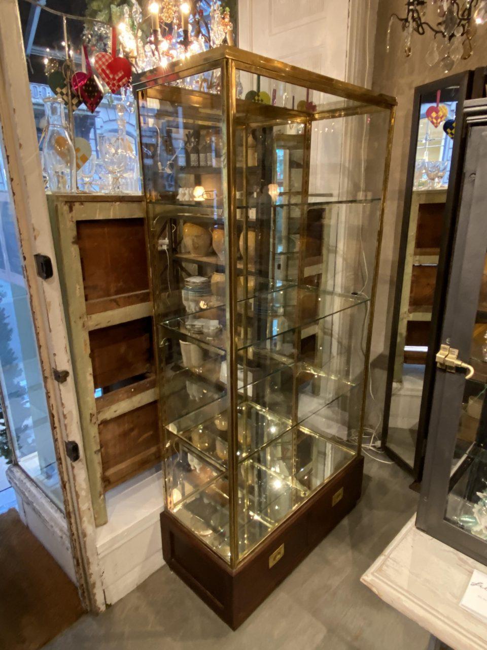 Stunning Brass, Glass and Wood Display Cabinet In Good Condition In Copenhagen K, DK