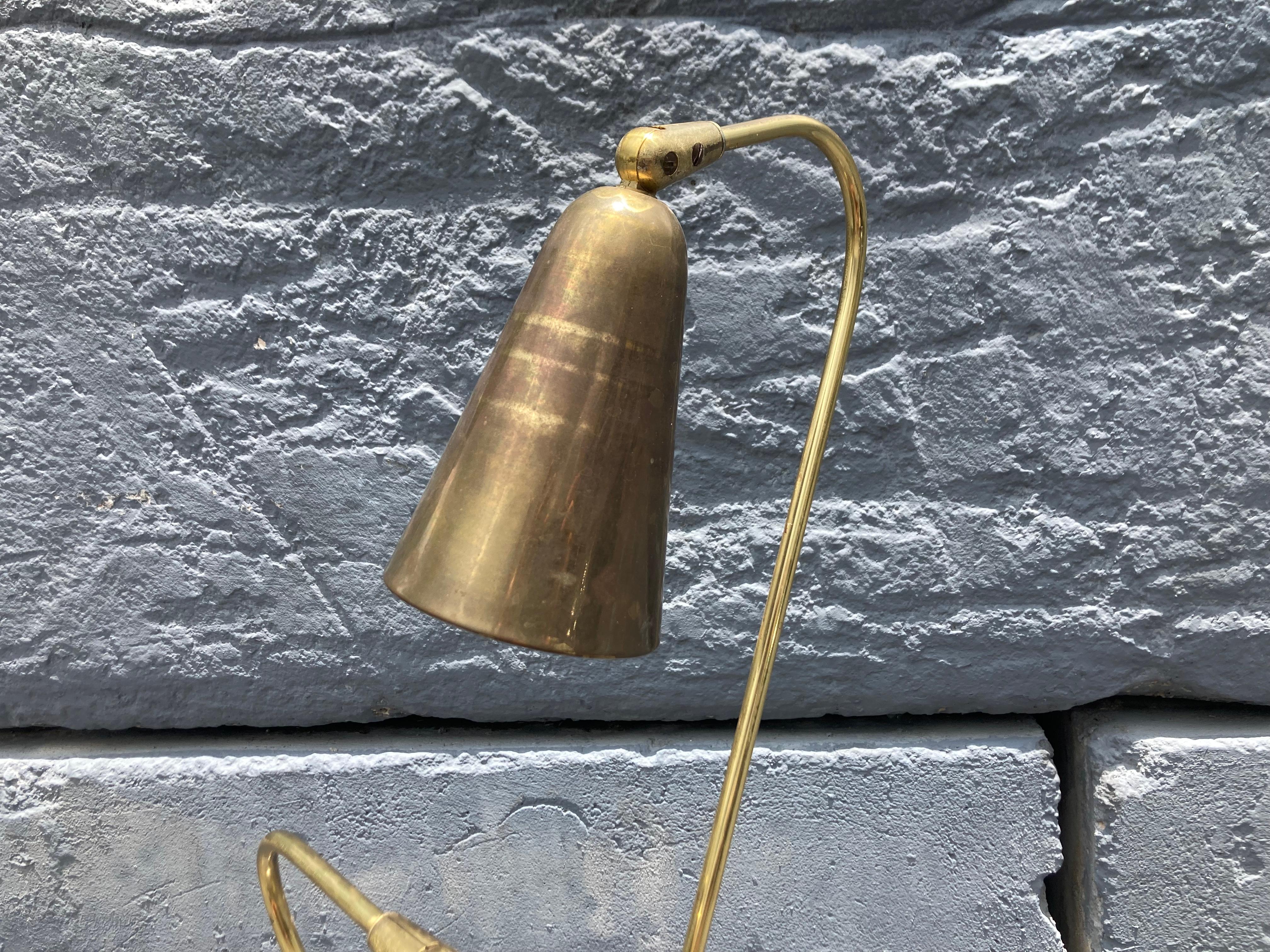 Mid-Century Modern Stunning Brass Table Lamp in the style of Paavo Tynell, USA 1950s For Sale