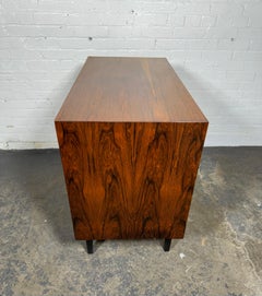 Atemberaubendes Kabinett aus brasilianischem Palisander, hergestellt in Dänemark, zugeschrieben Poul Cadovius