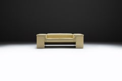 Stunning Brigadier sofa in very rare soft yellow by Cini Boeri for Knoll. Signed