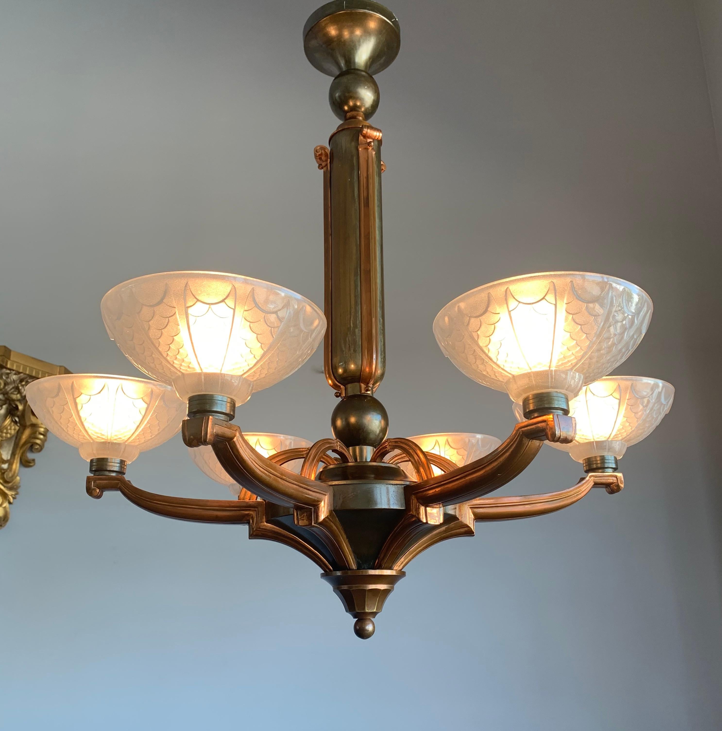 Stunning Bronze and Brass Art Deco Chandelier with Highly Stylish Glass Shades For Sale 4