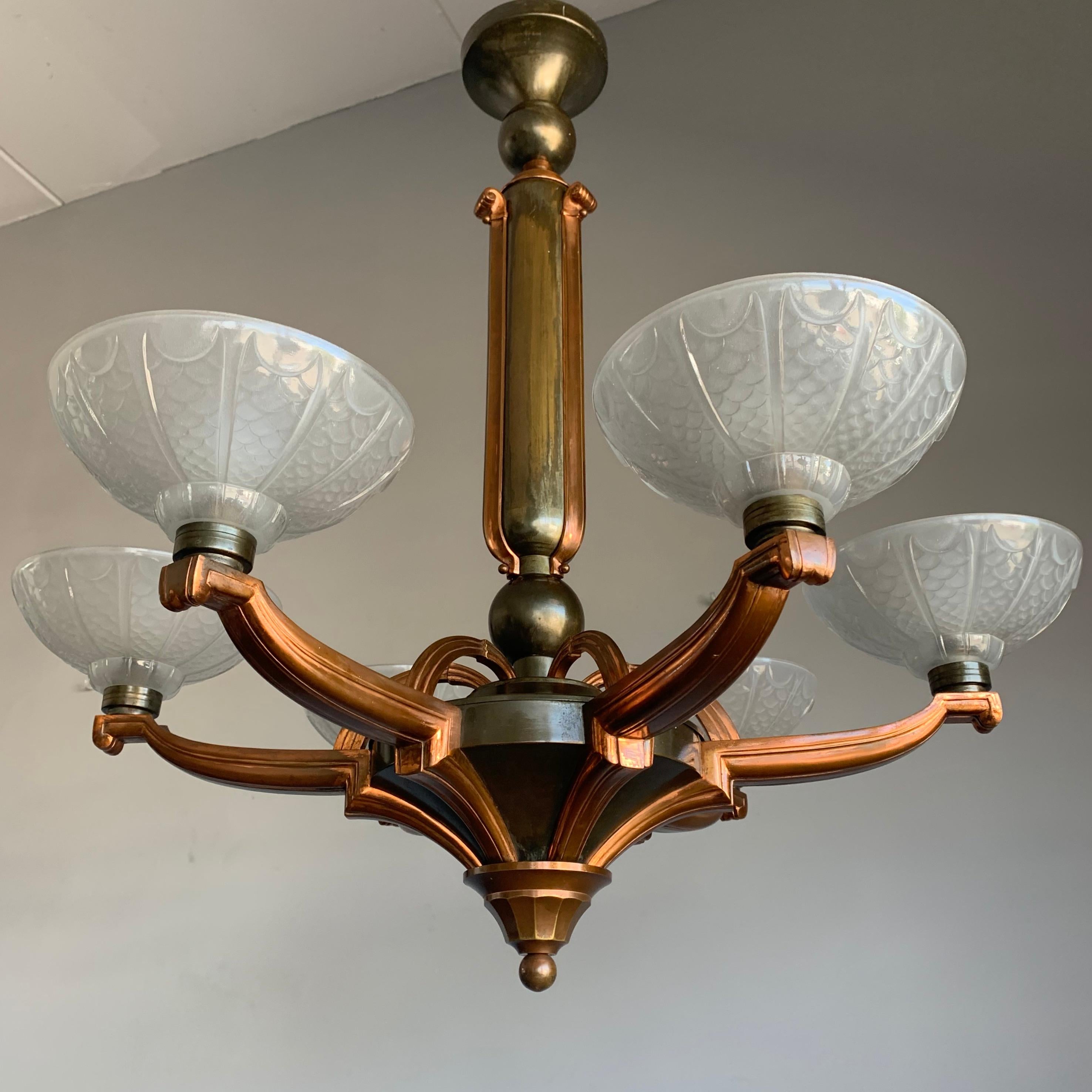 Stunning Bronze and Brass Art Deco Chandelier with Highly Stylish Glass Shades For Sale 9