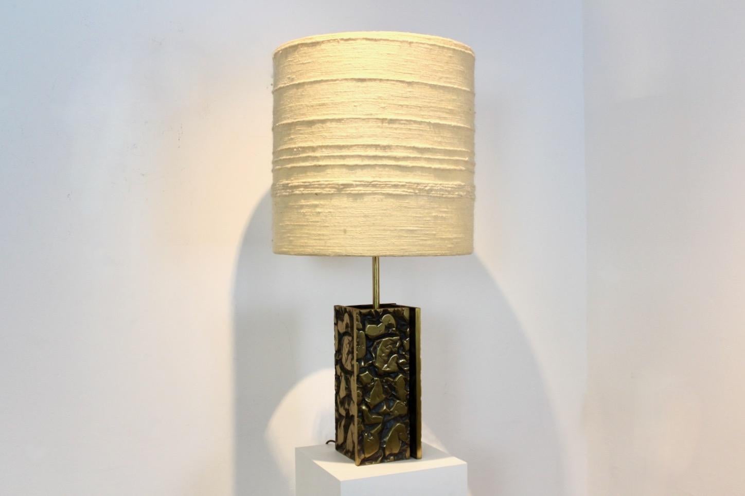 Stunning Brutalist Metal Sculptured Table Lamp with Raw Woolen Structured Shade For Sale 8