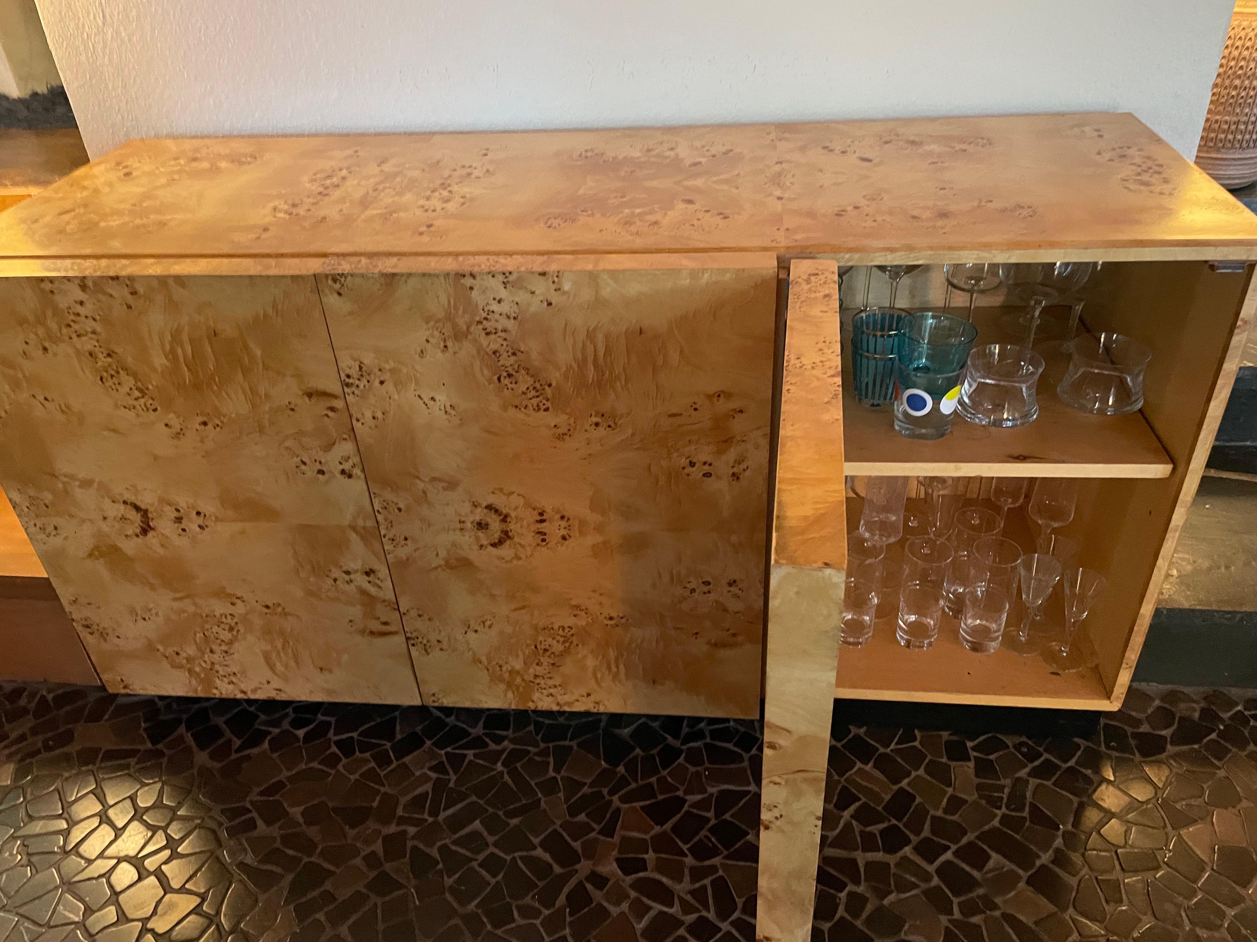 Stunning Burl Wood Credenza by Arthur Umanoff for Dillingham, Circa 1970s For Sale 8