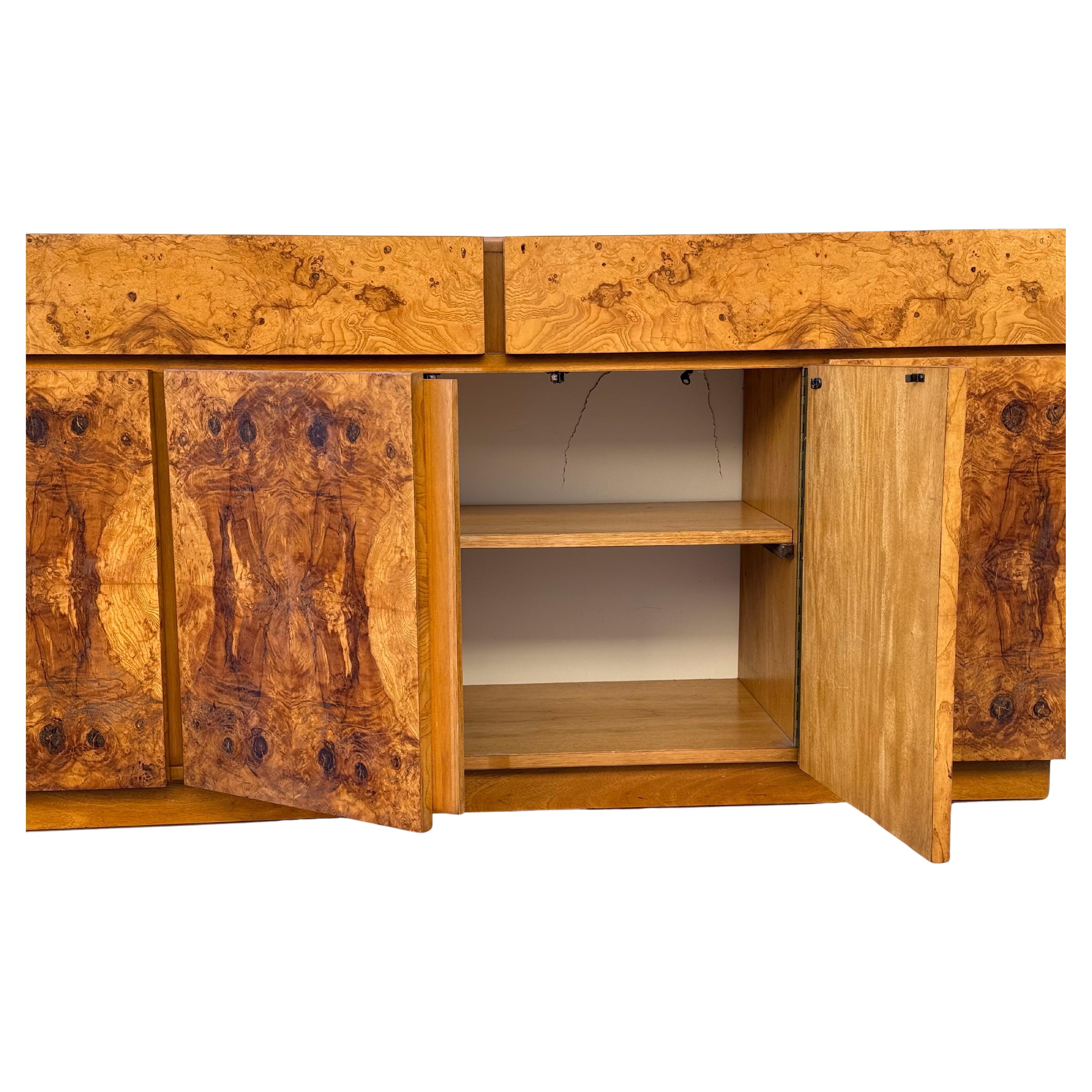 Stunning Burl Wood Credenza Dresser by Roland Carter for Lane, 1970s For Sale 6