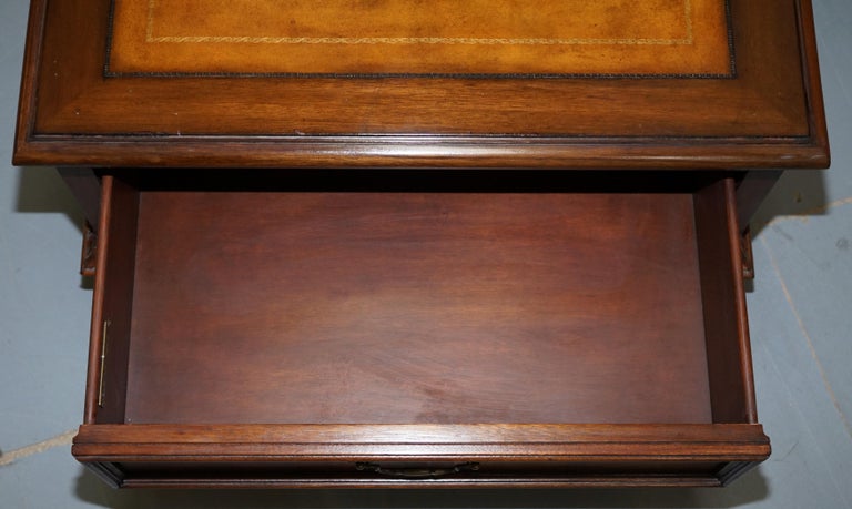 Stunning Burr Elm Ethan Allen Morley Coffee Table With Brown