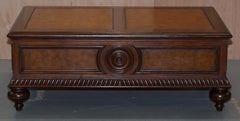 Superbe table basse Ethan Allen Morley en loupe d'orme avec tiroirs supérieurs en cuir brun