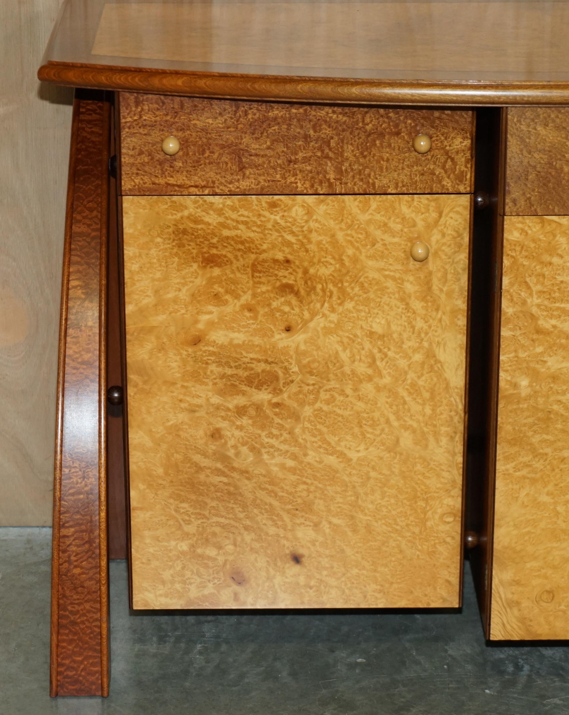 Anglais STUNNING BURR MAPLE & THUYA WOOD ANDREW VARA ART DECO SCULPTURAL en vente