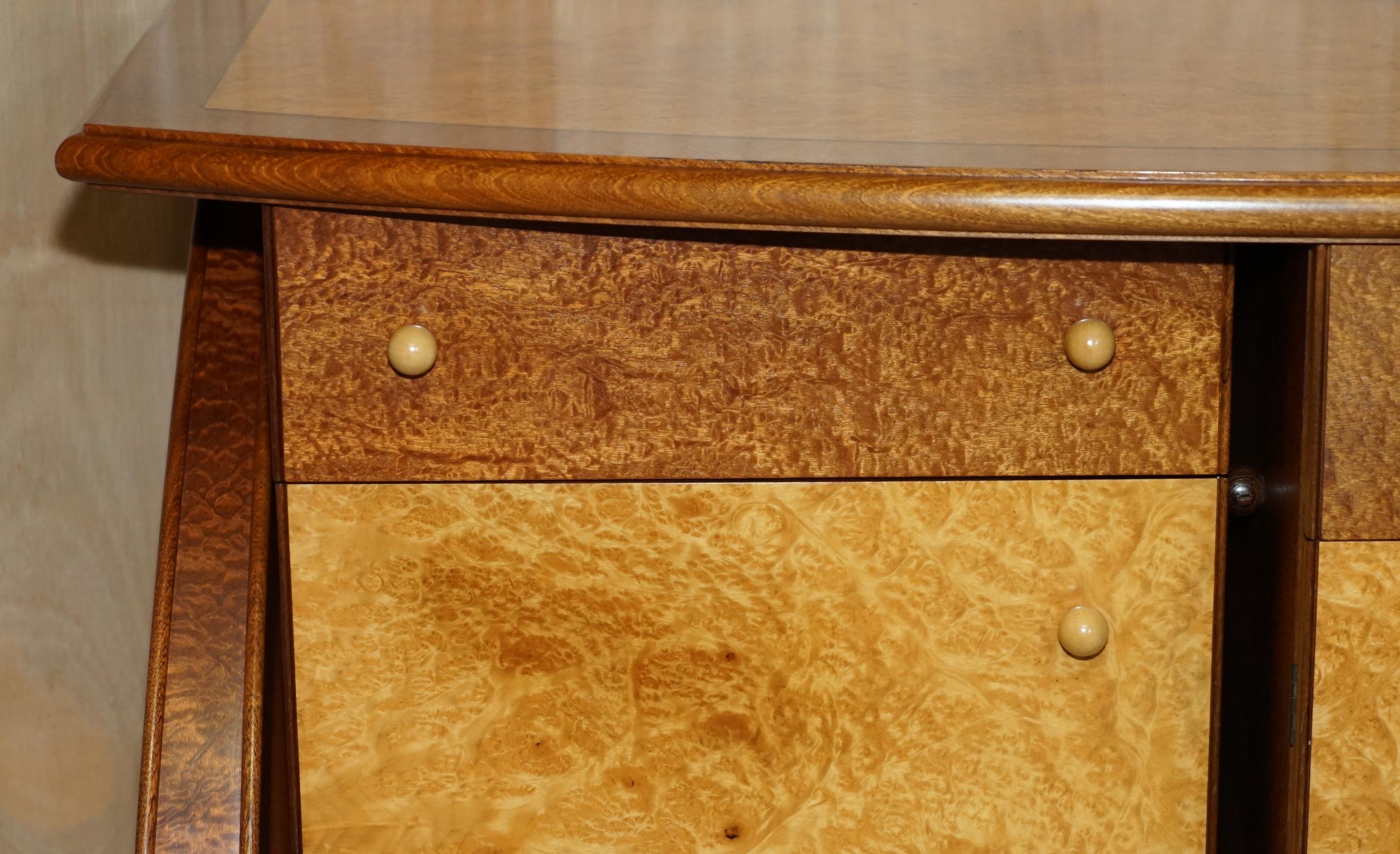 Fait main STUNNING BURR MAPLE & THUYA WOOD ANDREW VARA ART DECO SCULPTURAL en vente