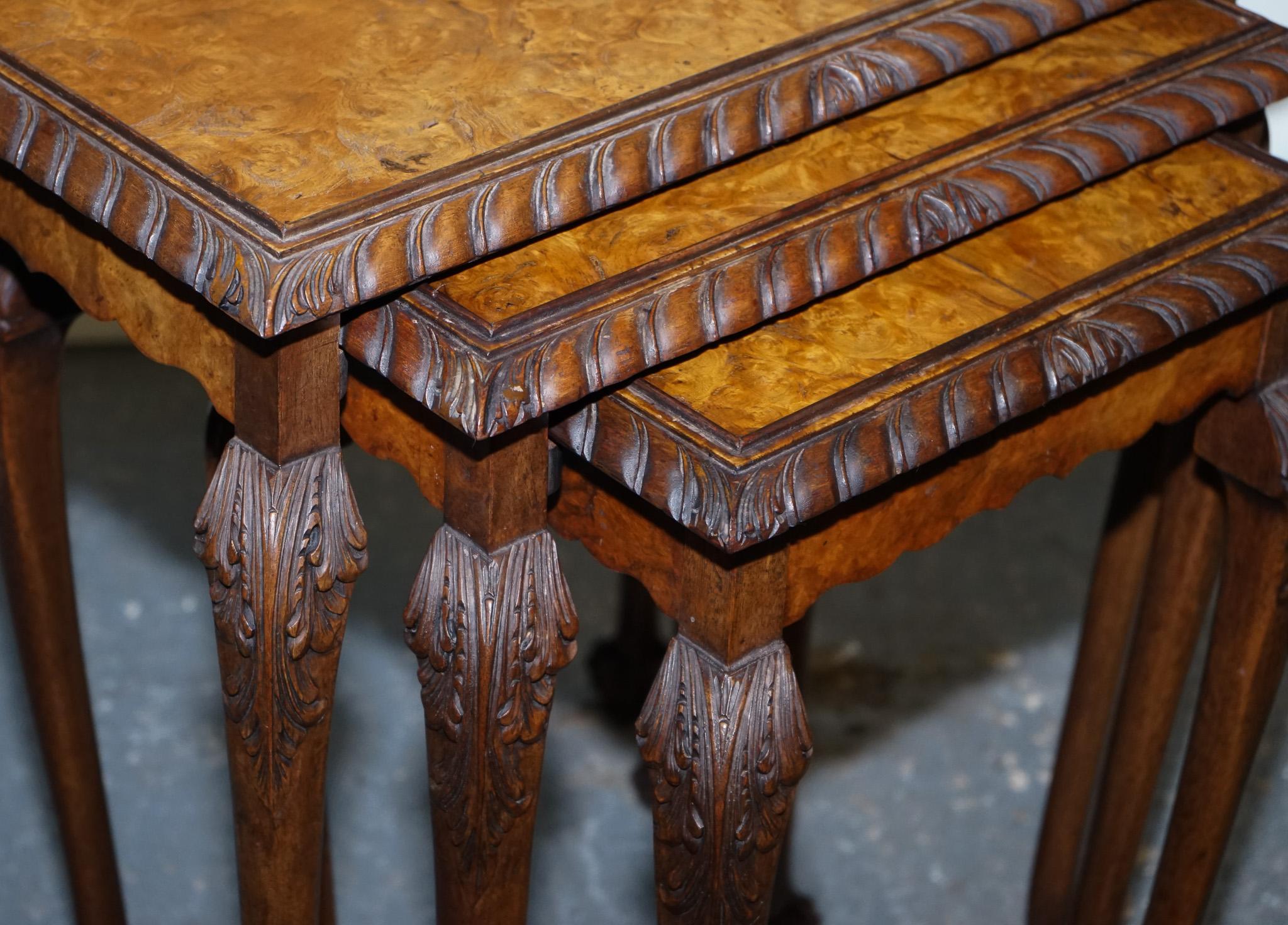 STUNNiNG BURR WALNUT NEST OF  THREE TABLES CARVED CLAW & BALL FEET For Sale 3
