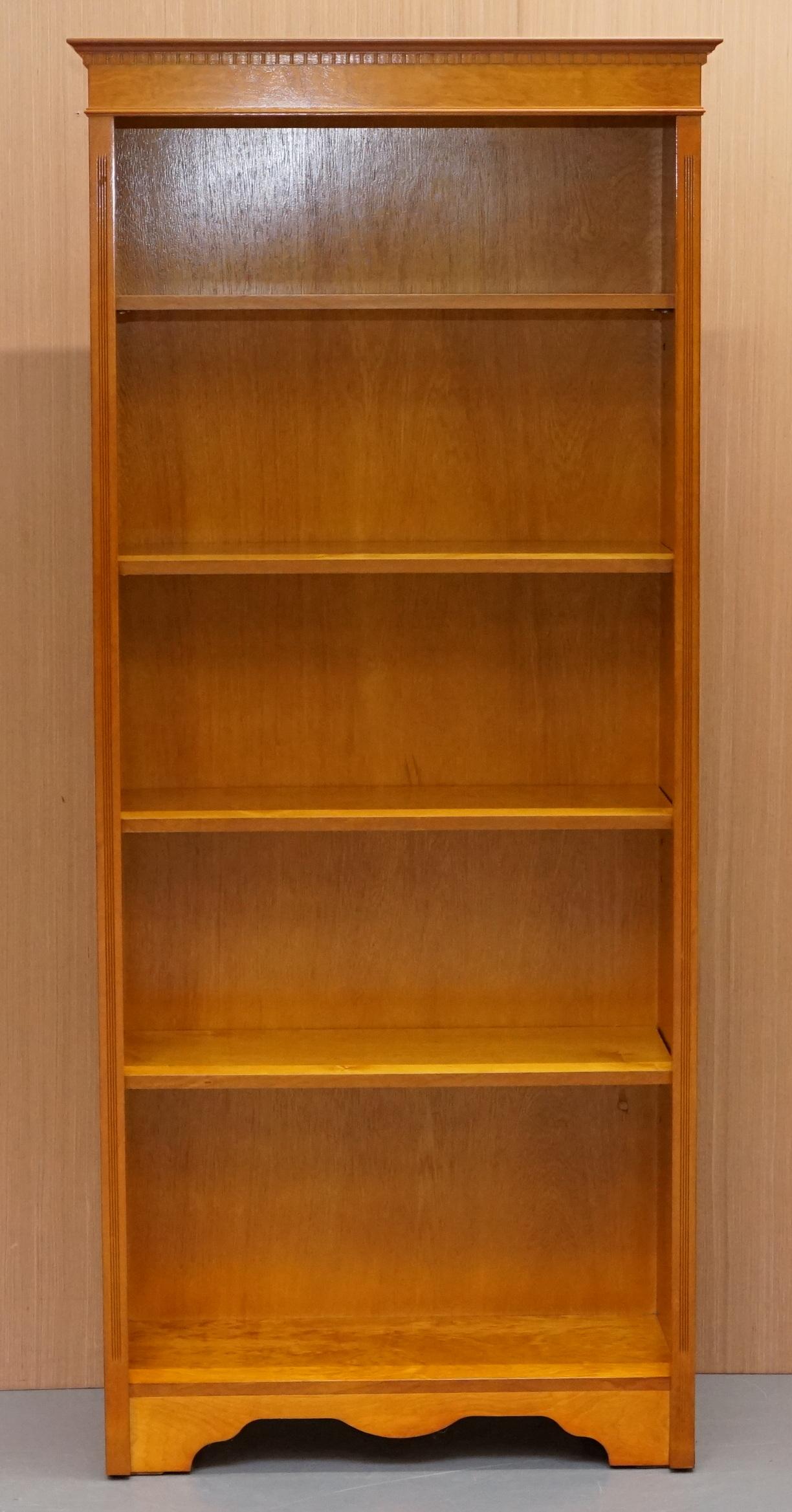 We are delighted to offer for sale this lovely vintage burr yew wood library bookcase with adjustable shelves

A good looking and well made piece in excellent order throughout, all shelves can be removed and or height adjusted 

We have cleaned