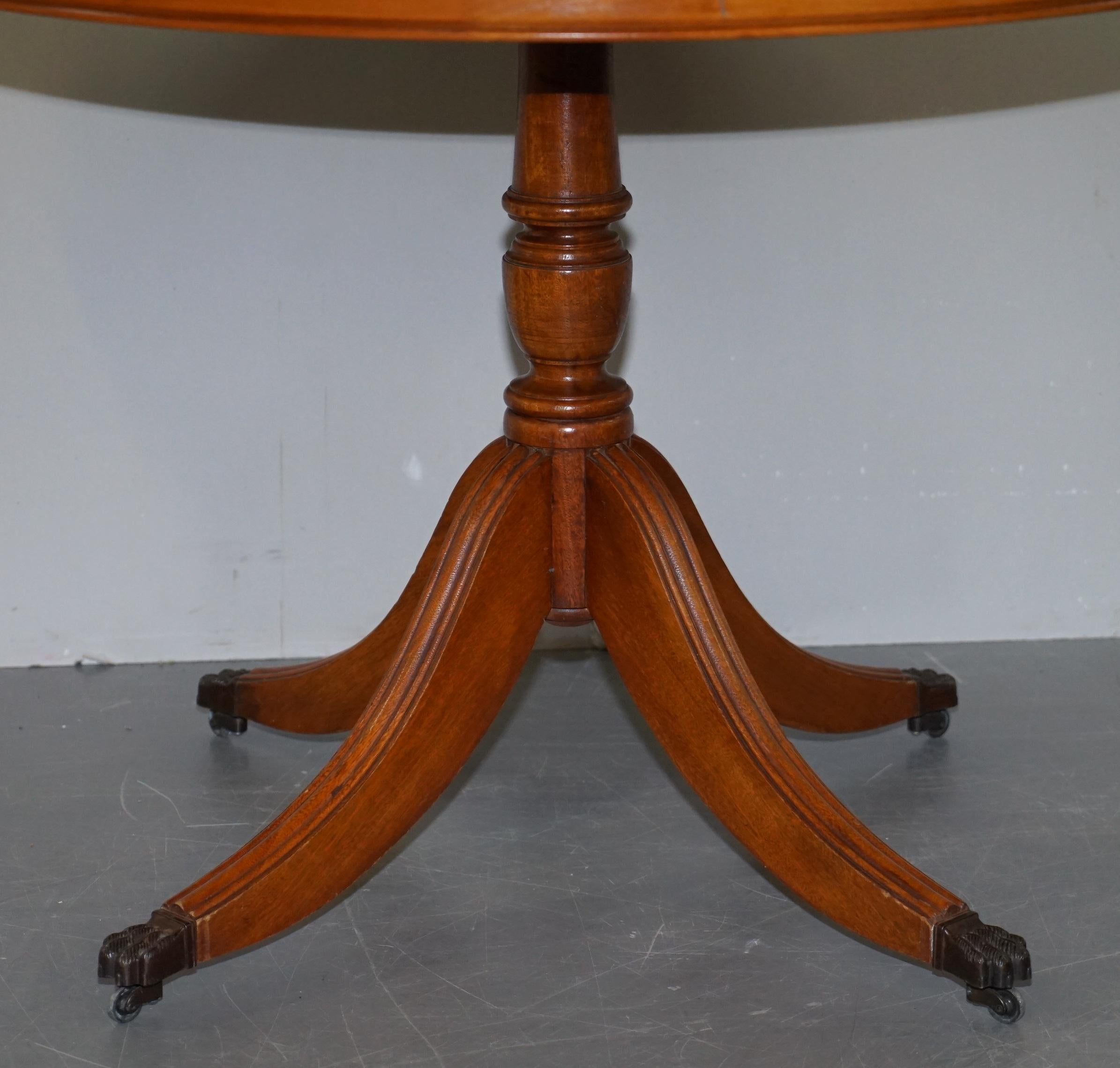 Stunning Burr Yew Wood Round Tilt-Top Dining or Occasional Centre Table Patina For Sale 4