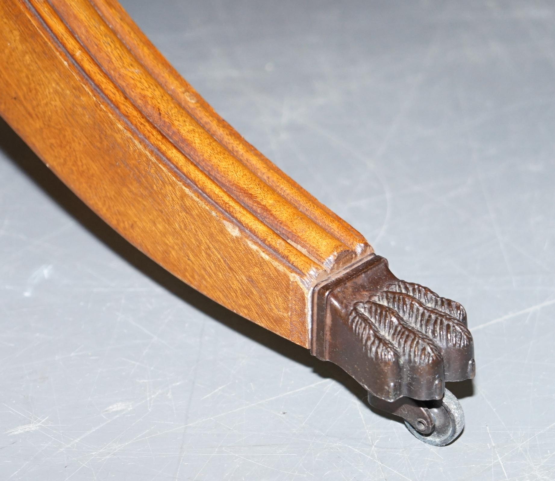 Stunning Burr Yew Wood Round Tilt-Top Dining or Occasional Centre Table Patina For Sale 8