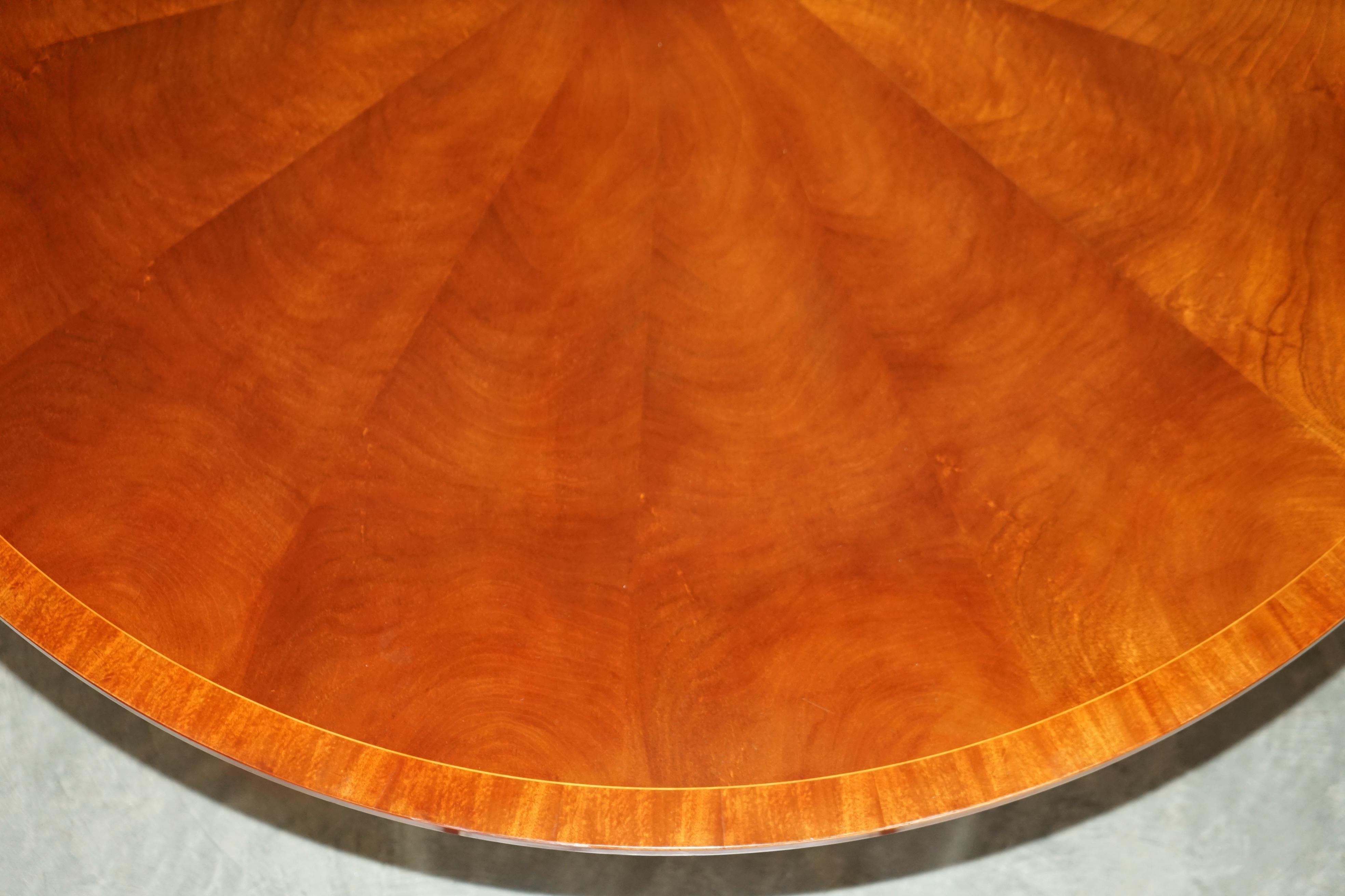 Stunning Burr Yew Wood & Walnut Large Round Dining Seats 8 People Nicely 8