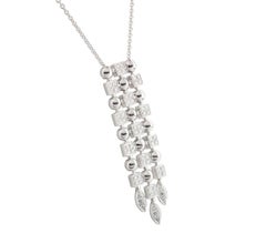 Bvlgari, superbe collier à pendentif en or blanc 18 carats et diamants