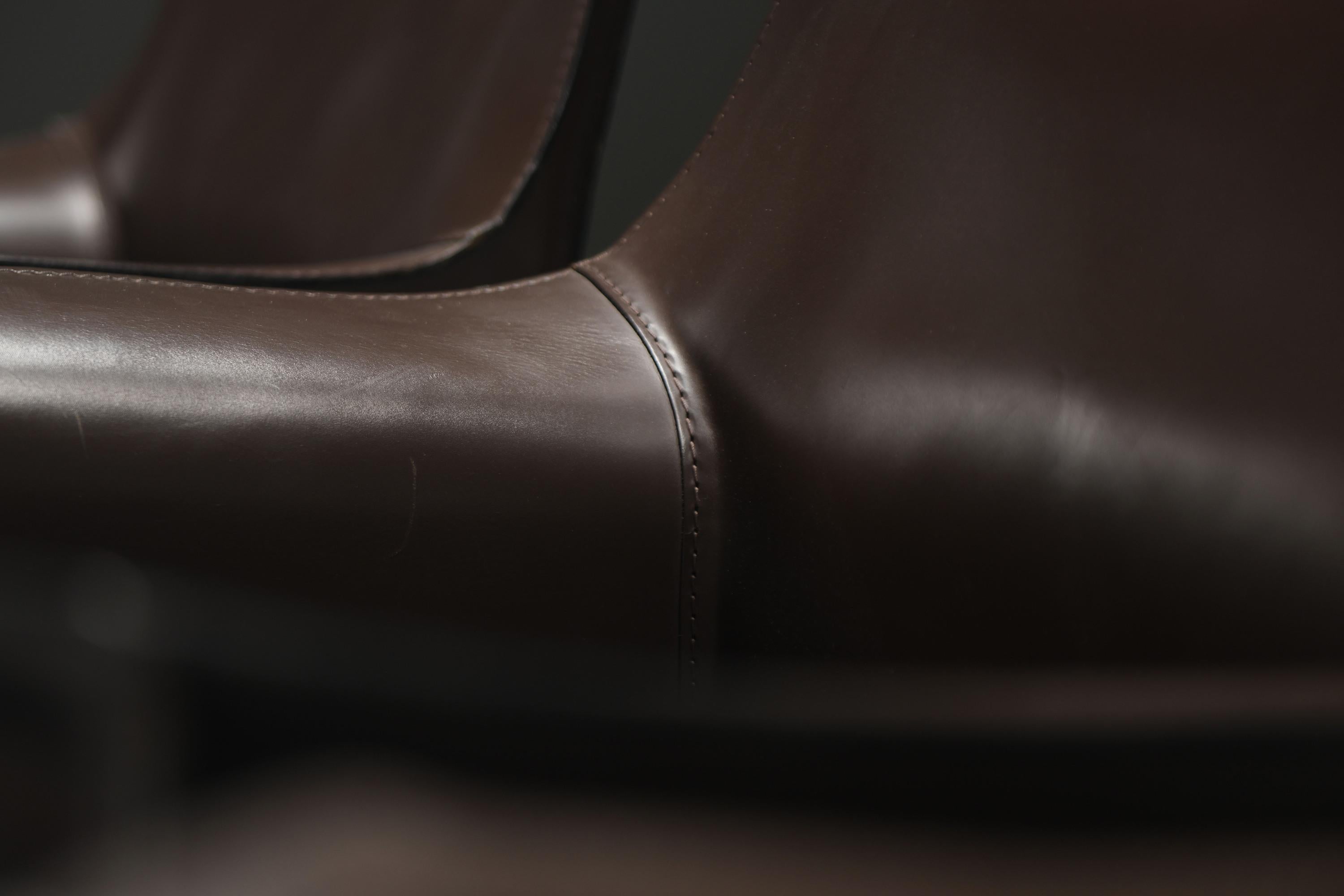 Atemberaubendes Cab 412 & 413-Set aus Tabakleder von Mario Bellini - CASSINA Italien (20. Jahrhundert) im Angebot