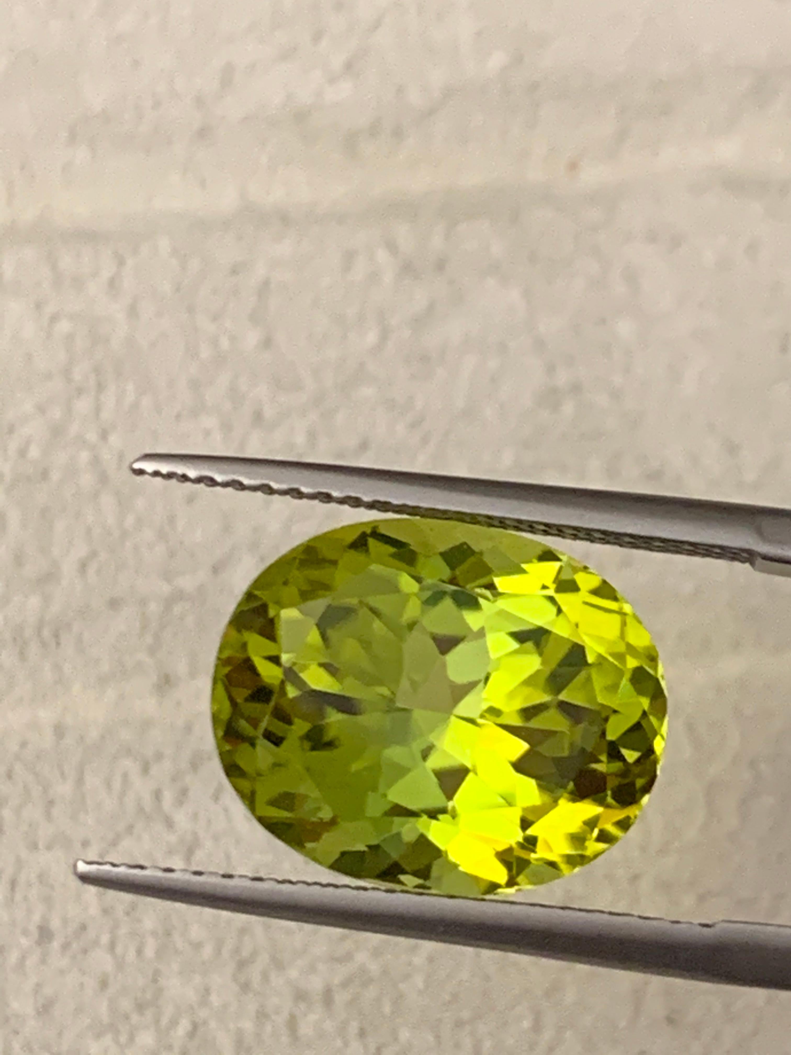 Stunning Canary Tourmaline 7.10 Carats, GRS Certified For Sale 2