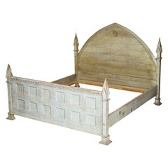 STUNNiNG CARVED LIMED OAK GOTHIC REVIVAL FOUR POSTER SUPER KING SIZE BED FRAME