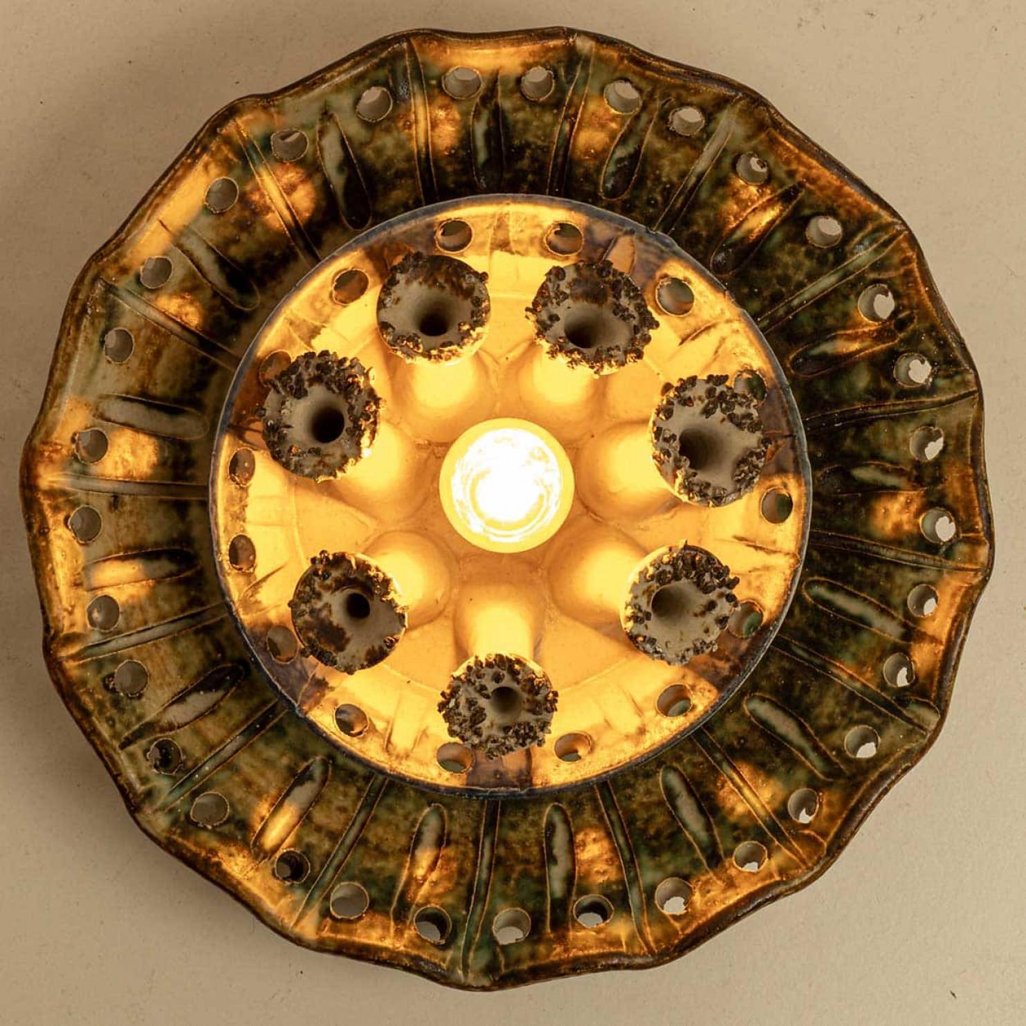 Splendida lampada da parete in ceramica nello stile di Axella, Danimarca 1970 in vendita 3