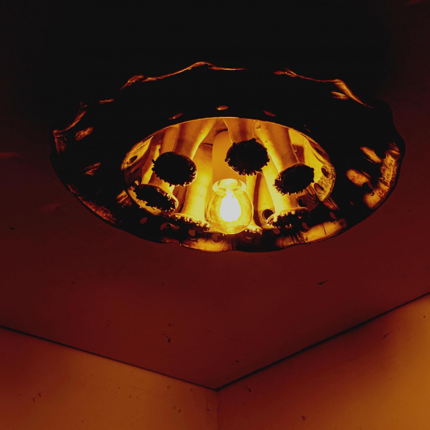 Fine XX secolo Splendida lampada da parete in ceramica nello stile di Axella, Danimarca 1970 in vendita