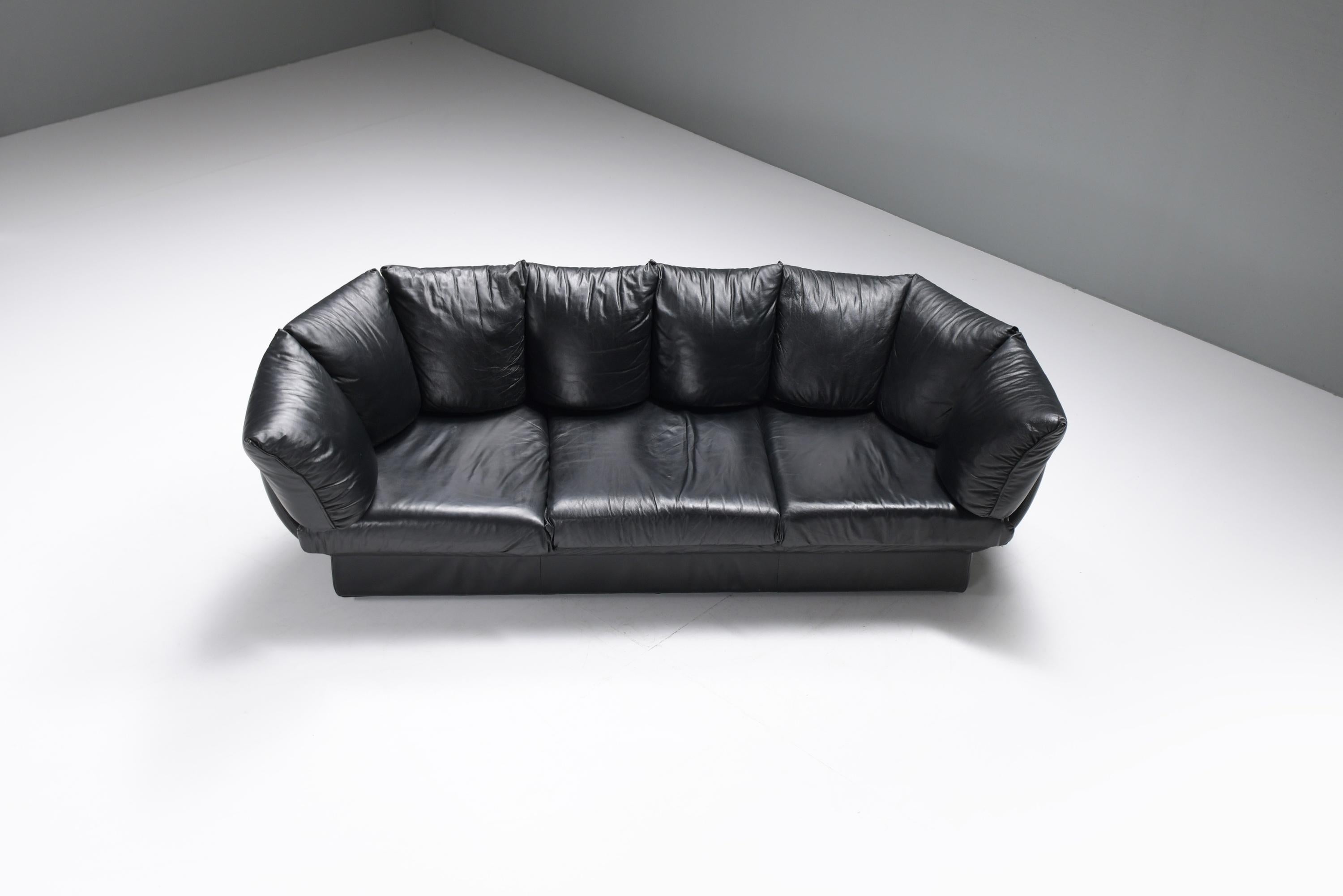 20th Century Stunning Champagne sofa in its original black leather by LEV & LEV Italy For Sale