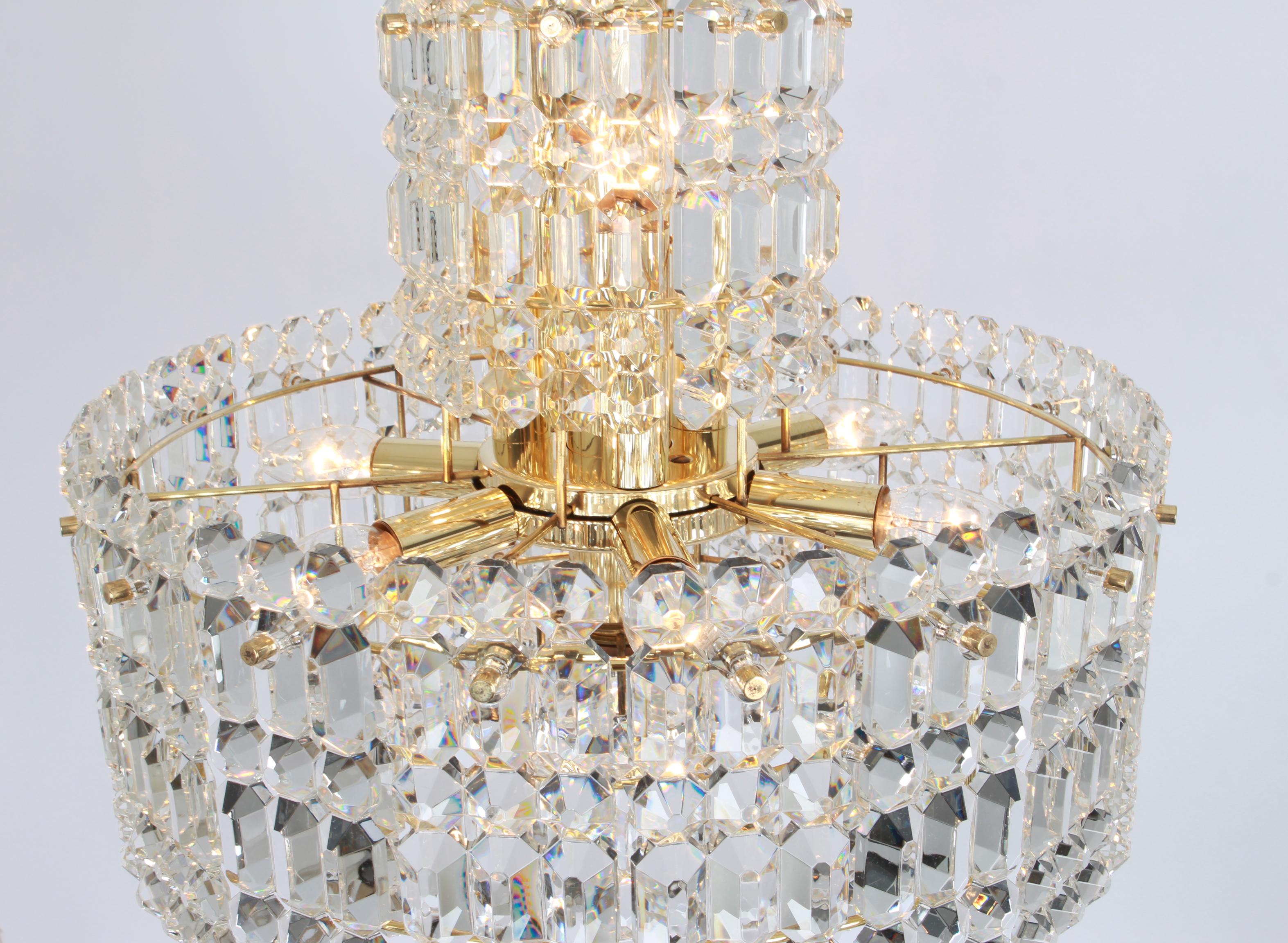 Stunning Chandelier, Brass and Crystal Glass by Kinkeldey, Germany, 1960s In Good Condition In Aachen, NRW