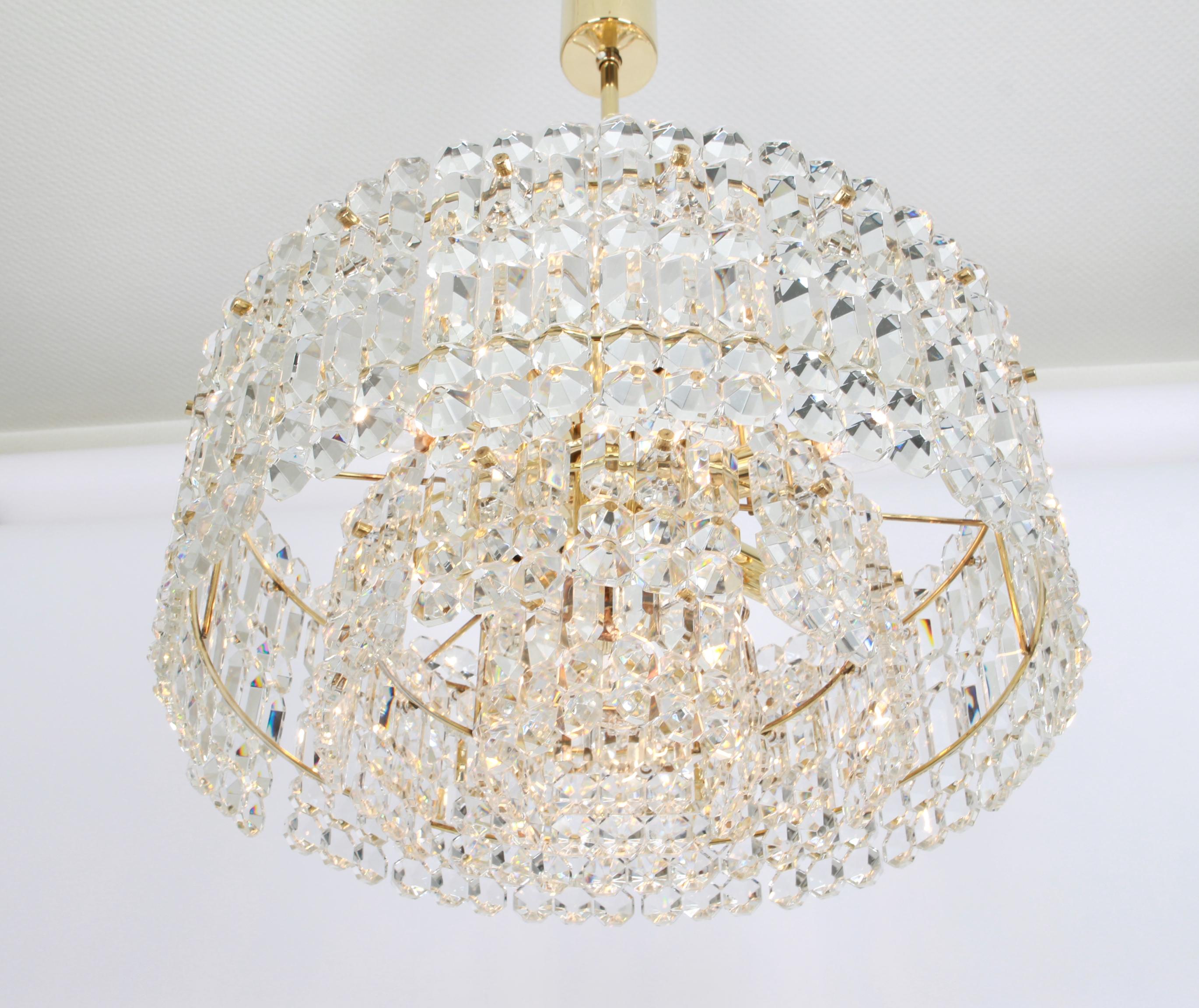 Late 20th Century Stunning Chandelier, Brass and Crystal Glass by Kinkeldey, Germany, 1960s